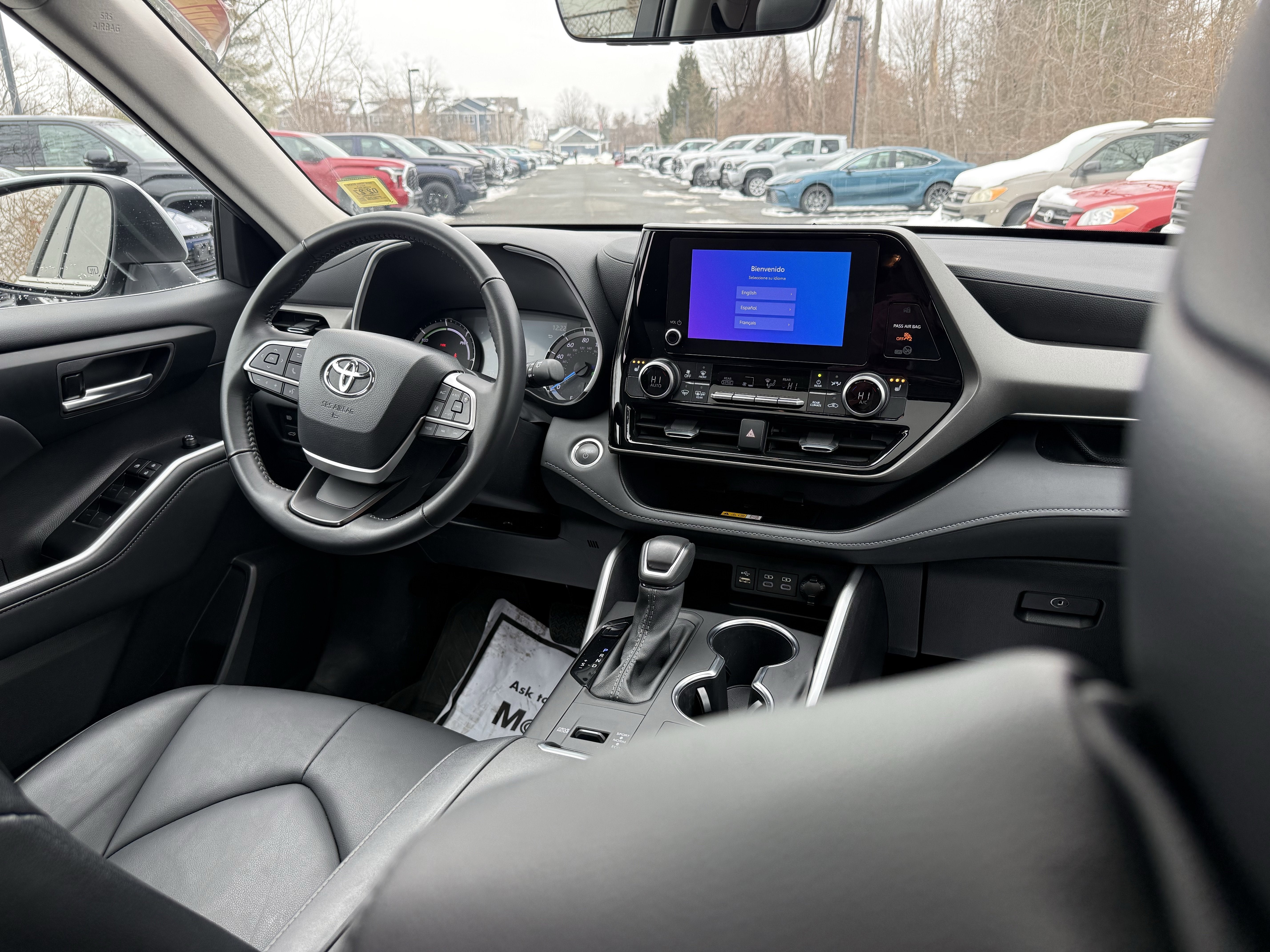 2025 Toyota Highlander Hybrid XLE