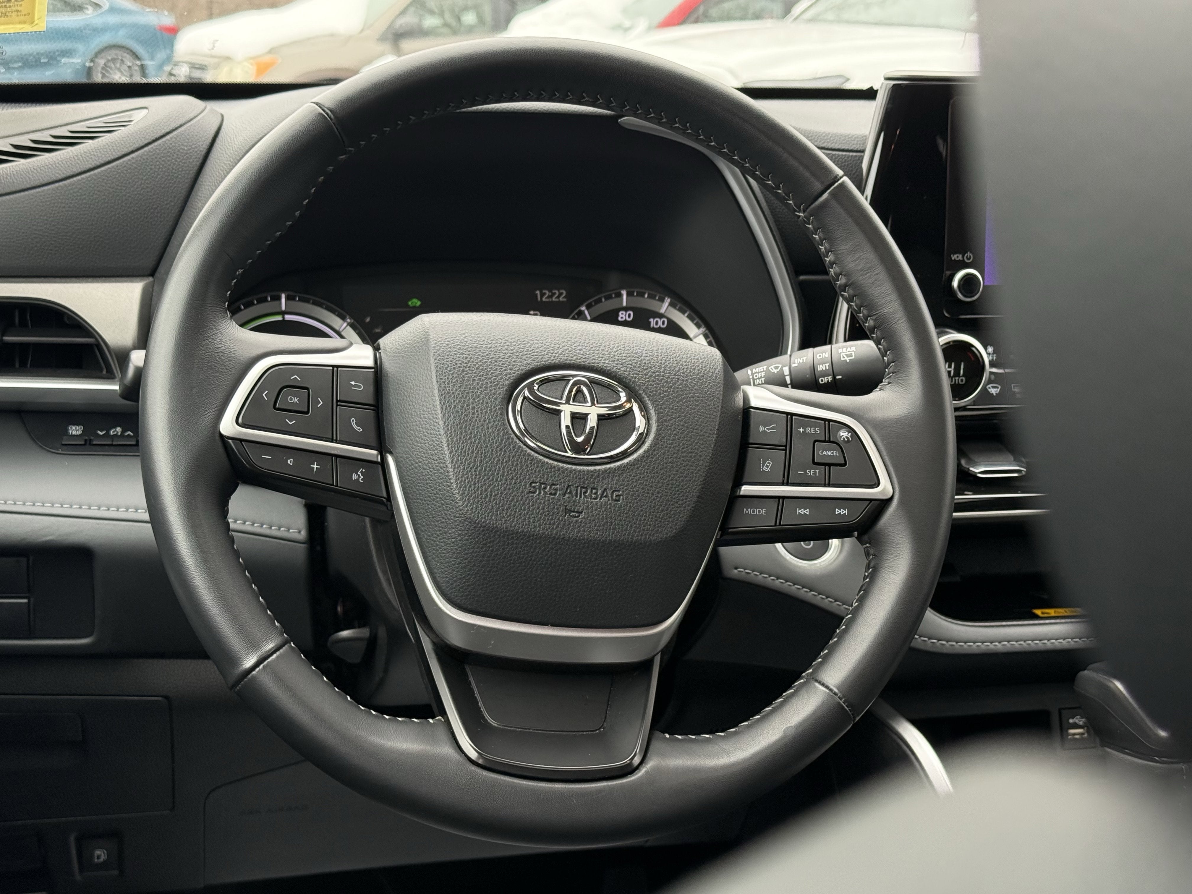 2025 Toyota Highlander Hybrid XLE