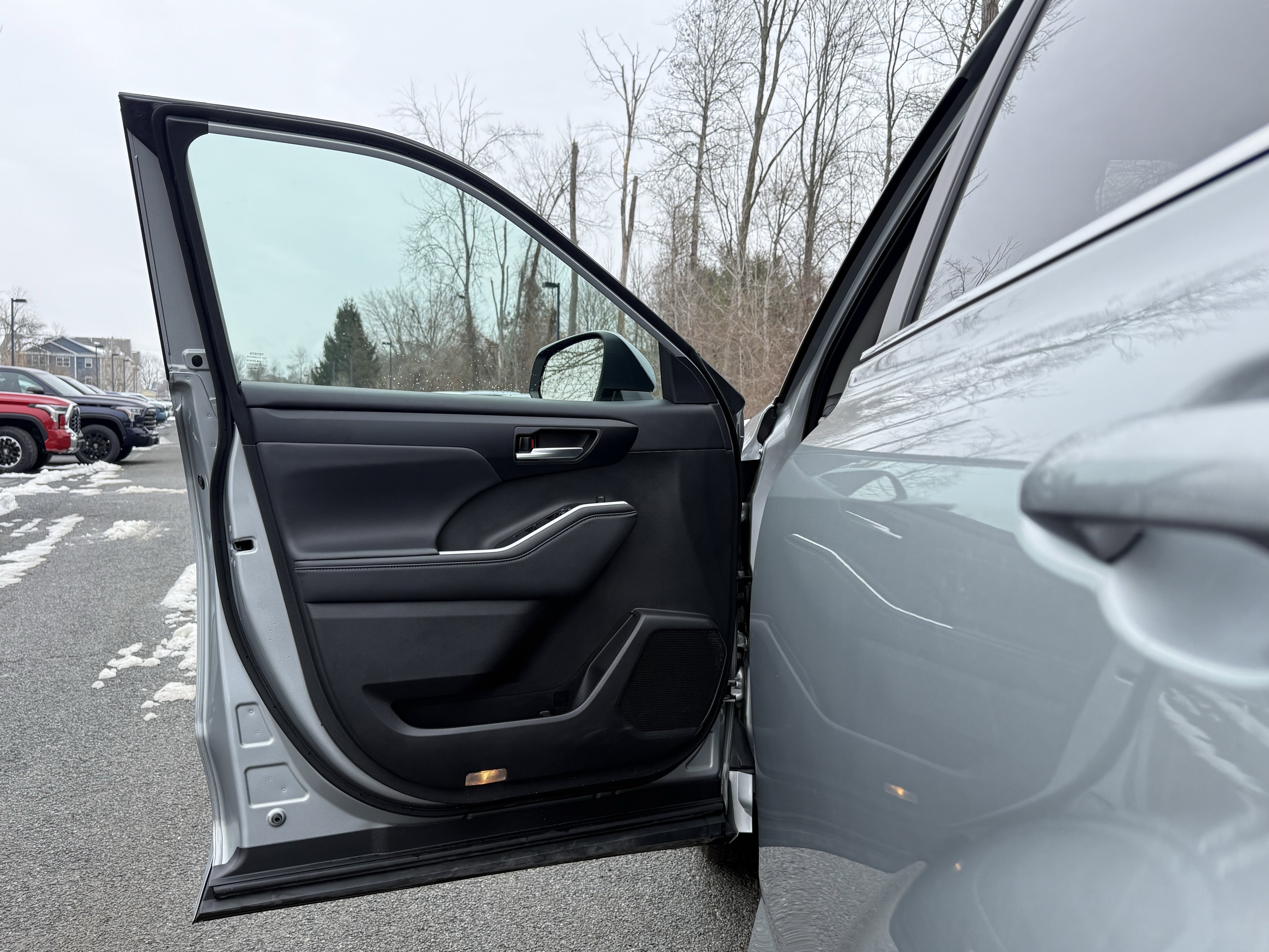 2025 Toyota Highlander Hybrid XLE