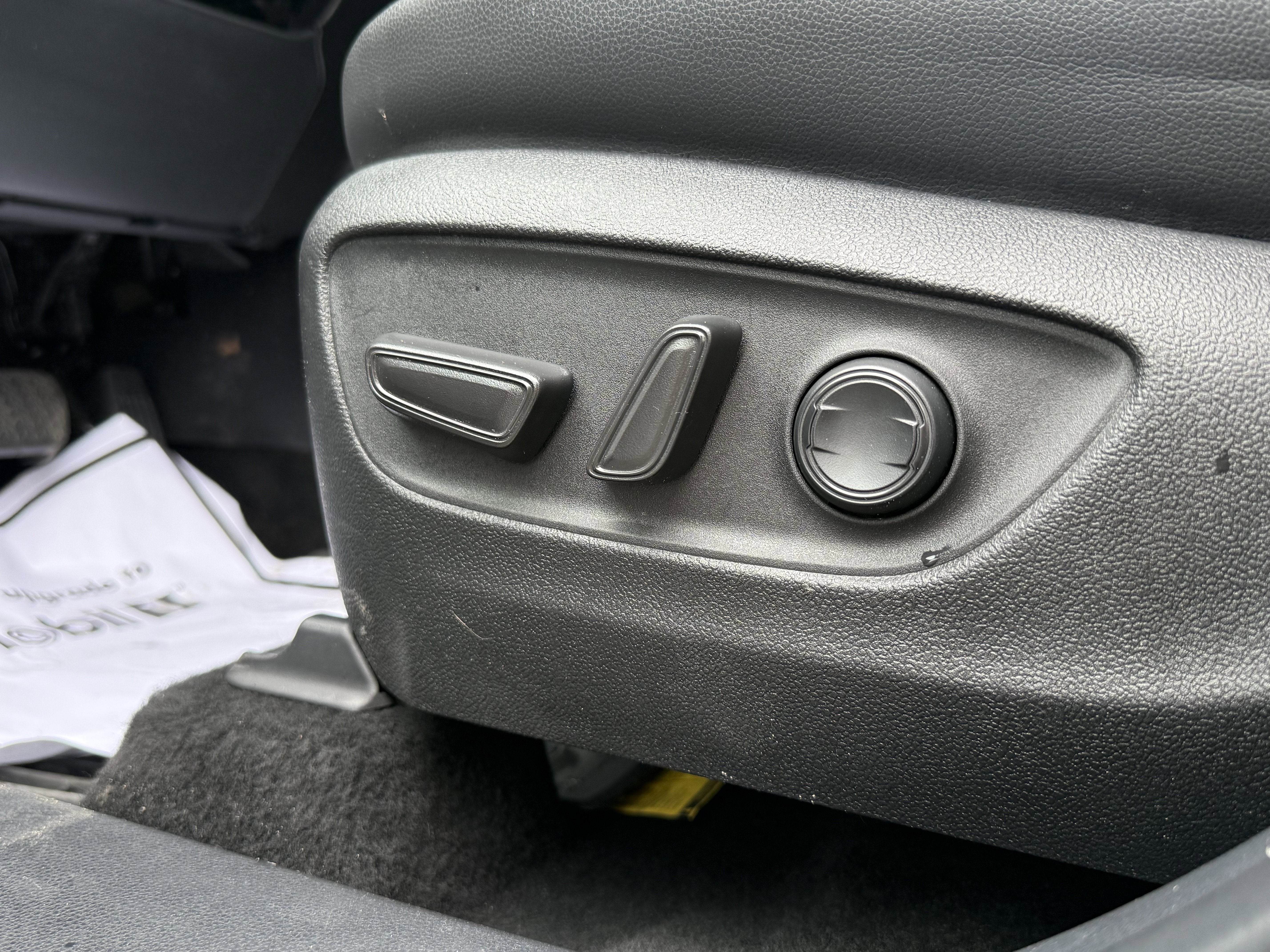 2025 Toyota Highlander Hybrid XLE