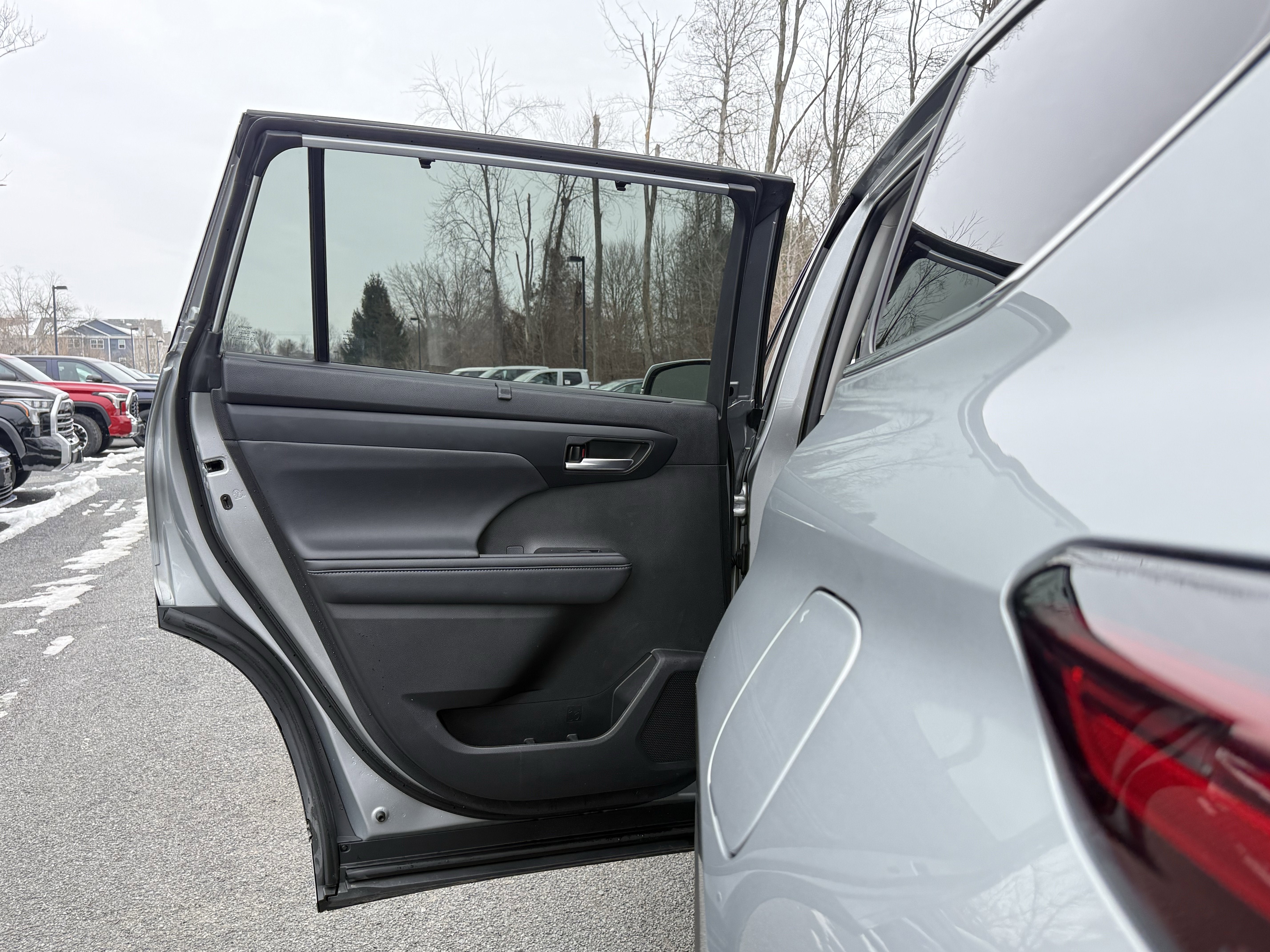 2025 Toyota Highlander Hybrid XLE