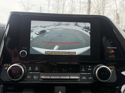 2025 Toyota Highlander Hybrid XLE