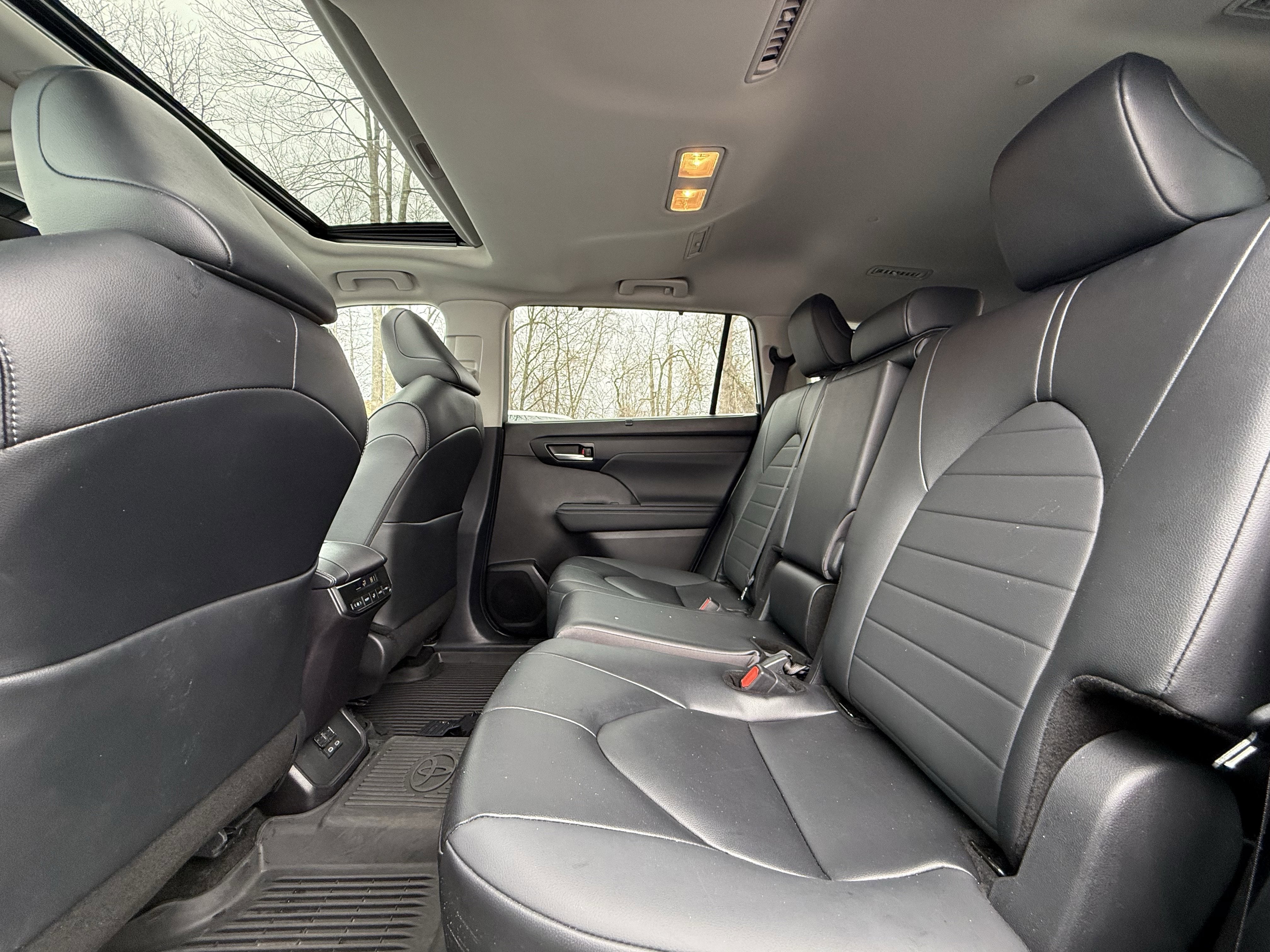 2025 Toyota Highlander Hybrid XLE