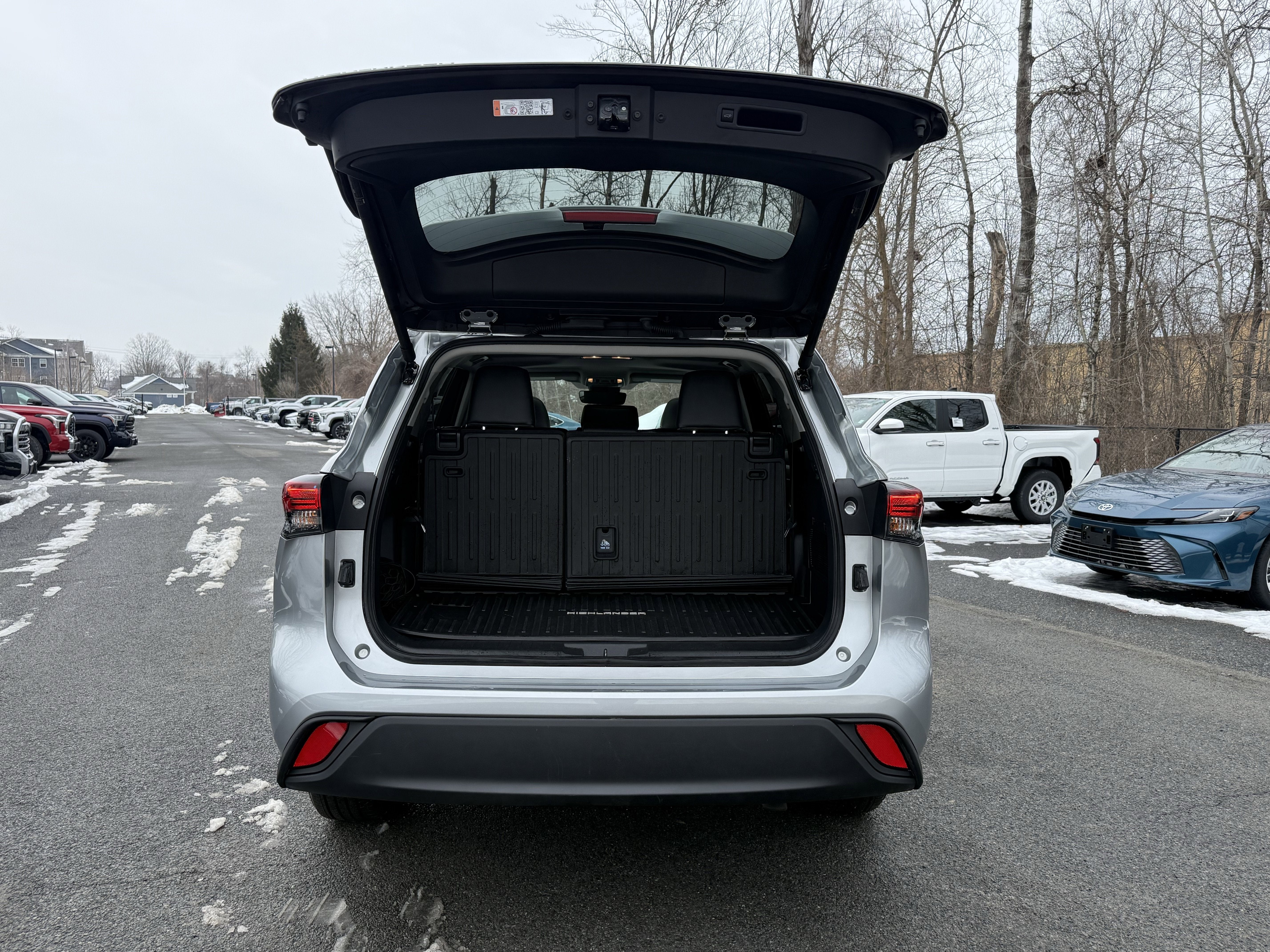 2025 Toyota Highlander Hybrid XLE