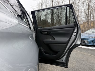 2025 Toyota Highlander Hybrid XLE