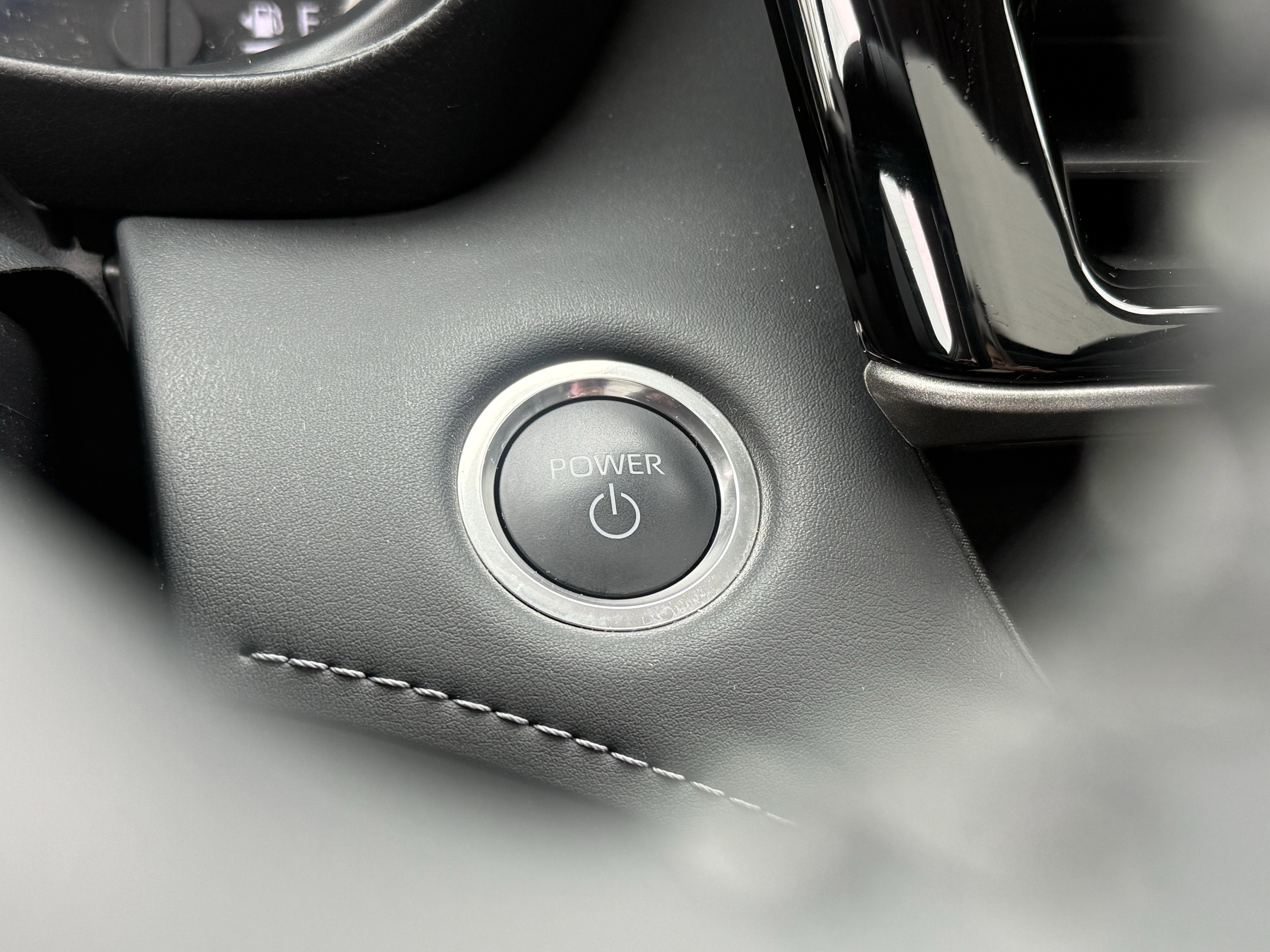 2025 Toyota Highlander Hybrid XLE