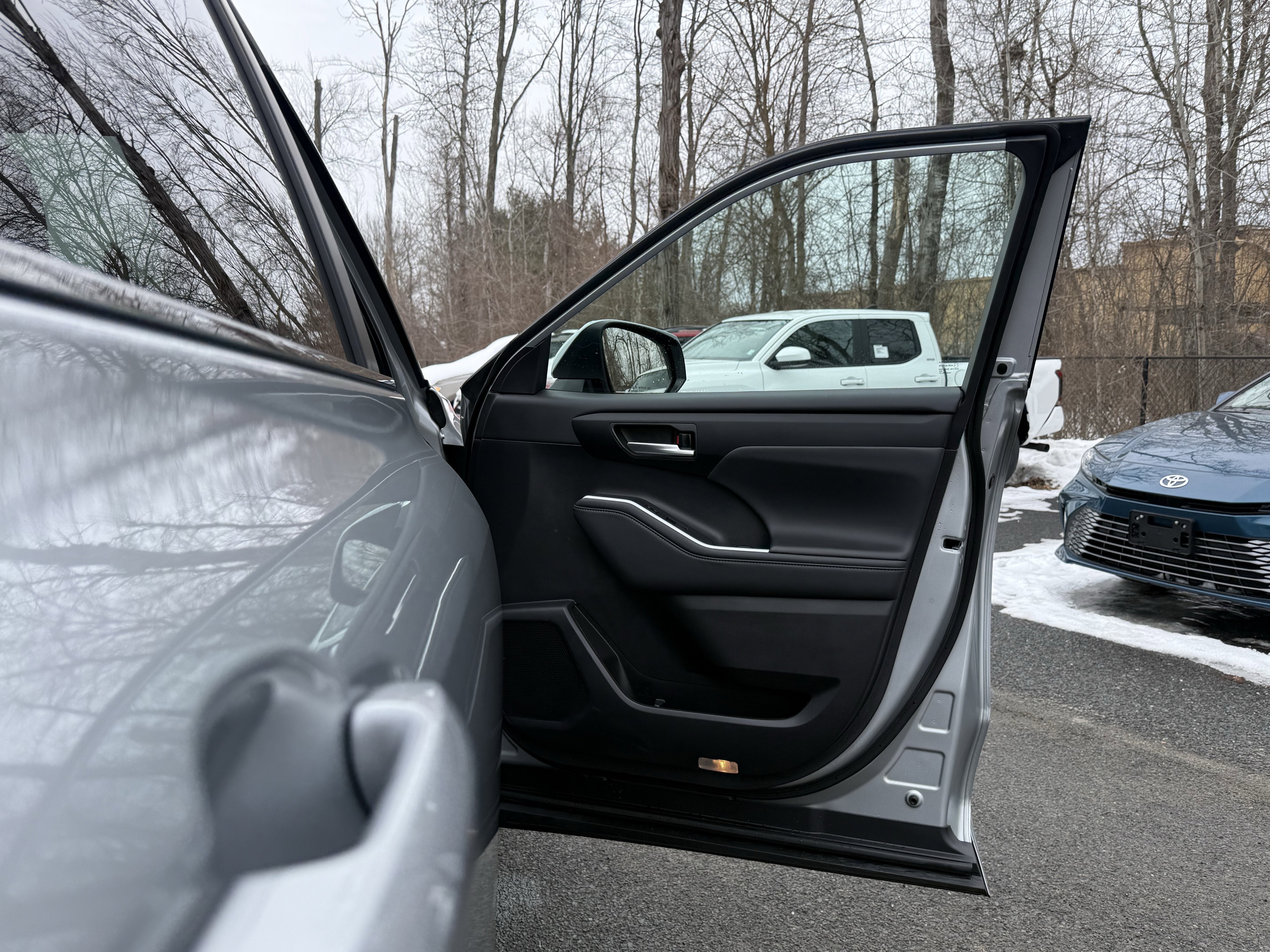 2025 Toyota Highlander Hybrid XLE