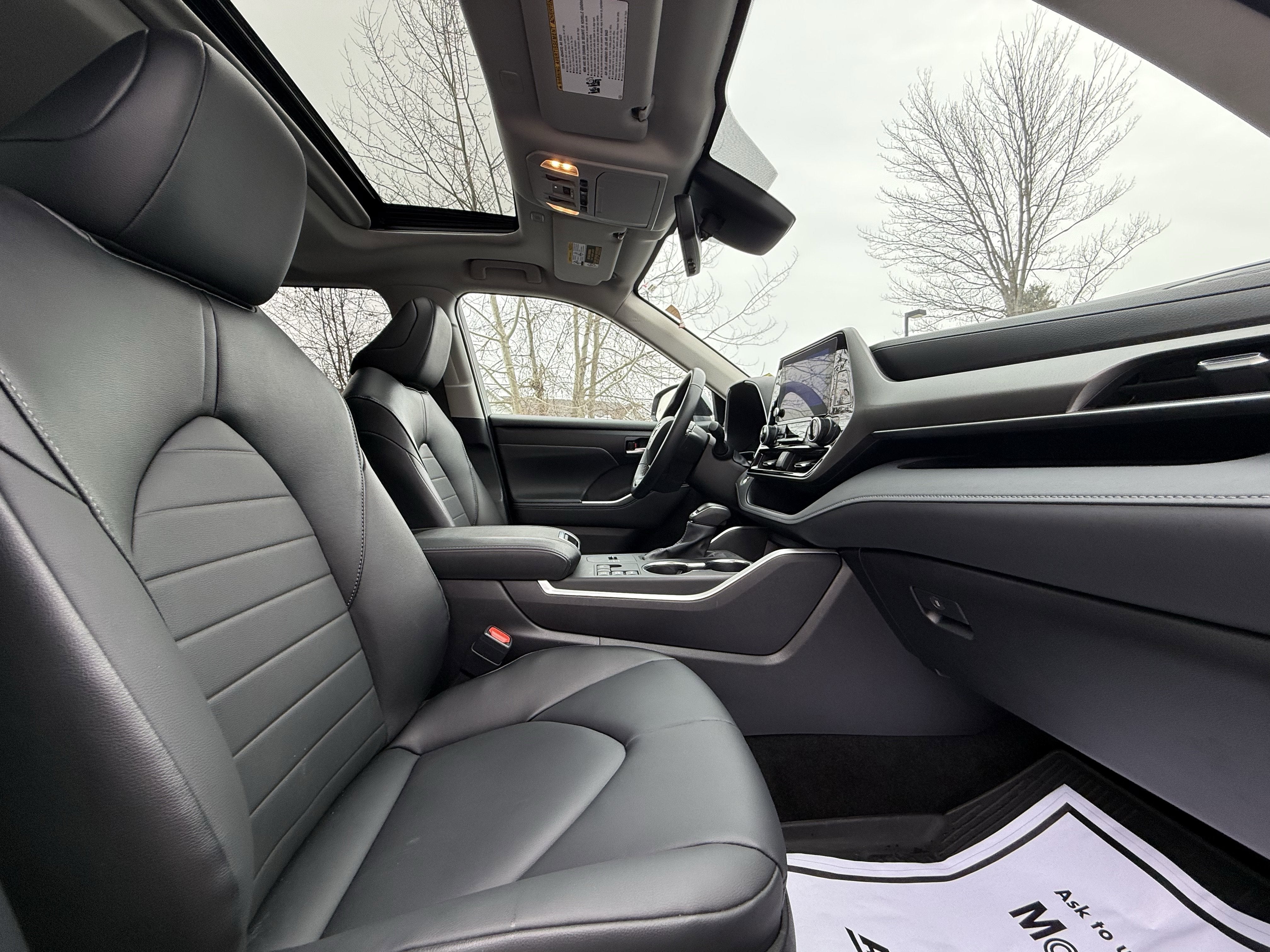 2025 Toyota Highlander Hybrid XLE