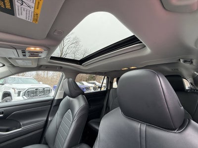 2025 Toyota Highlander Hybrid XLE