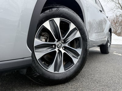 2025 Toyota Highlander Hybrid XLE