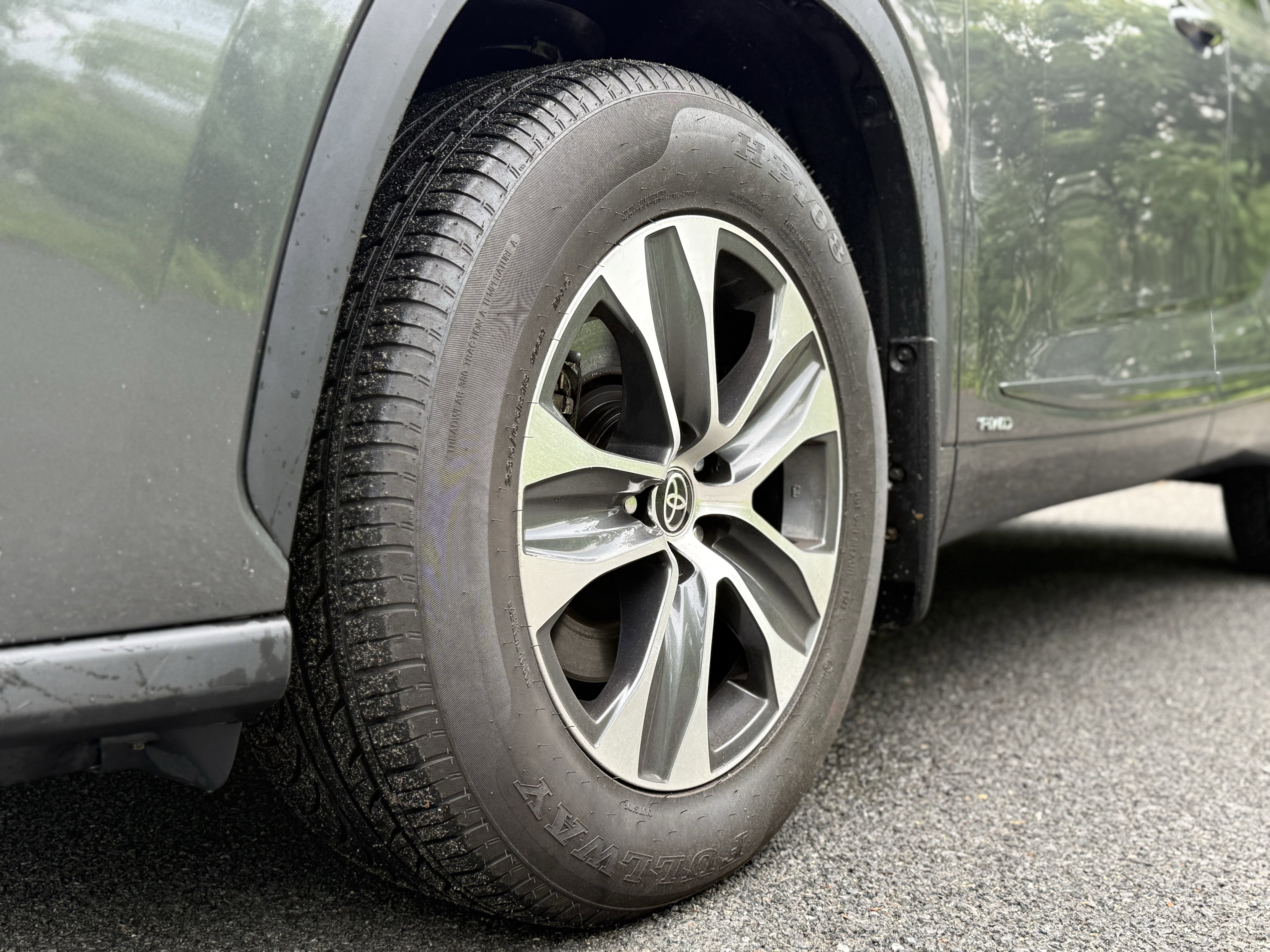 2023 Toyota Highlander Hybrid XLE