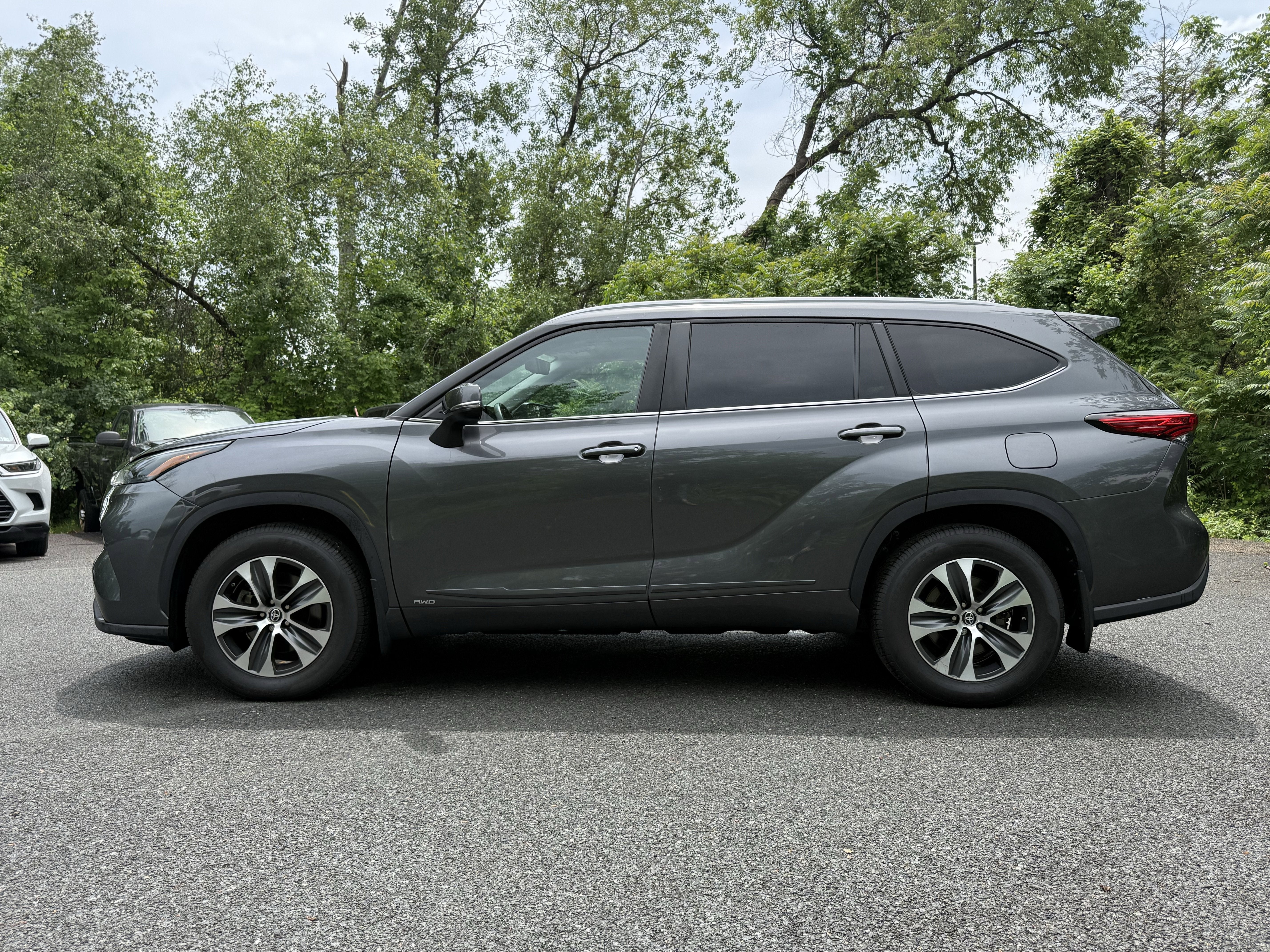 2023 Toyota Highlander Hybrid XLE