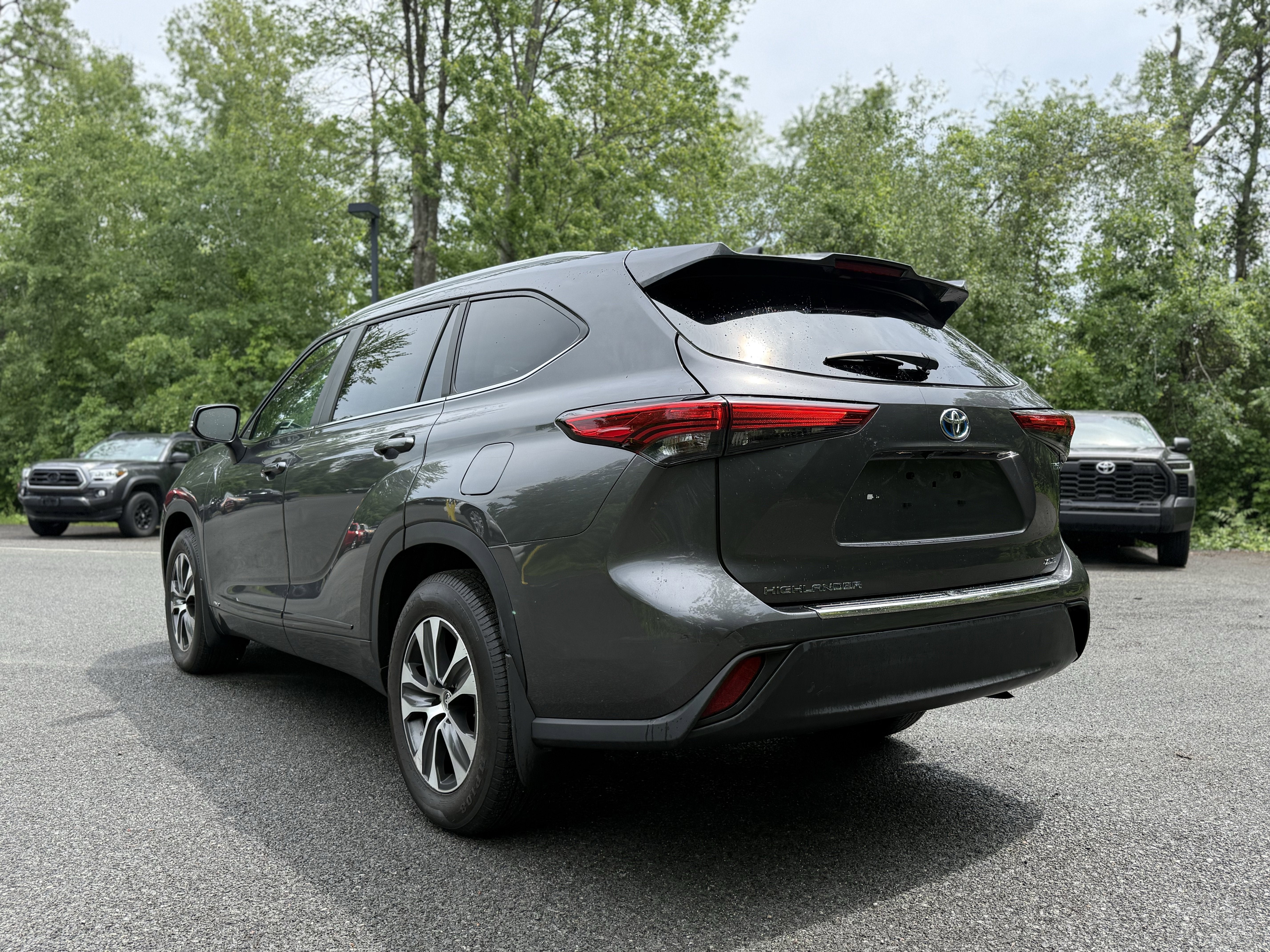 2023 Toyota Highlander Hybrid XLE