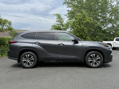 2023 Toyota Highlander Hybrid XLE