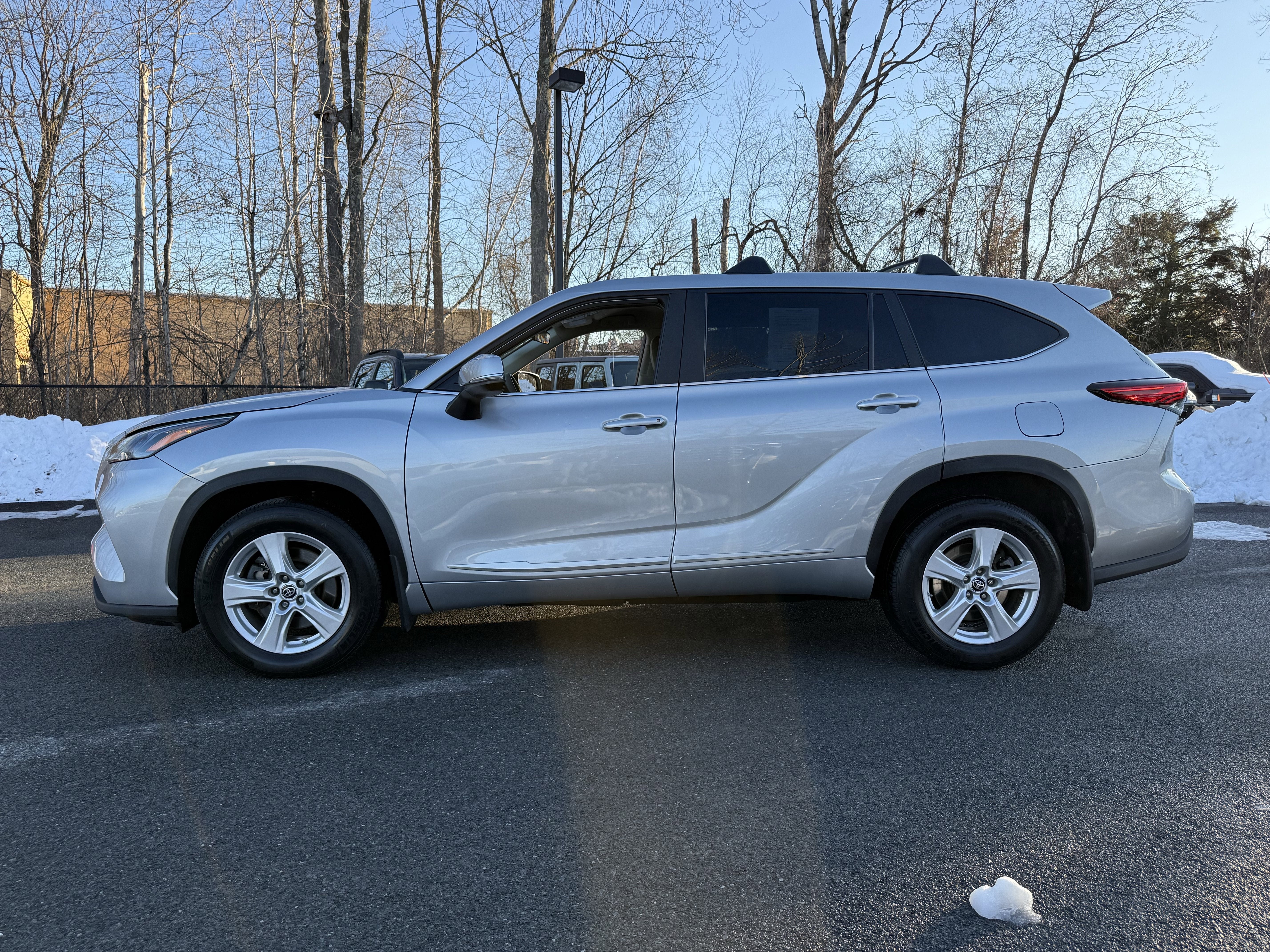 2023 Toyota Highlander L