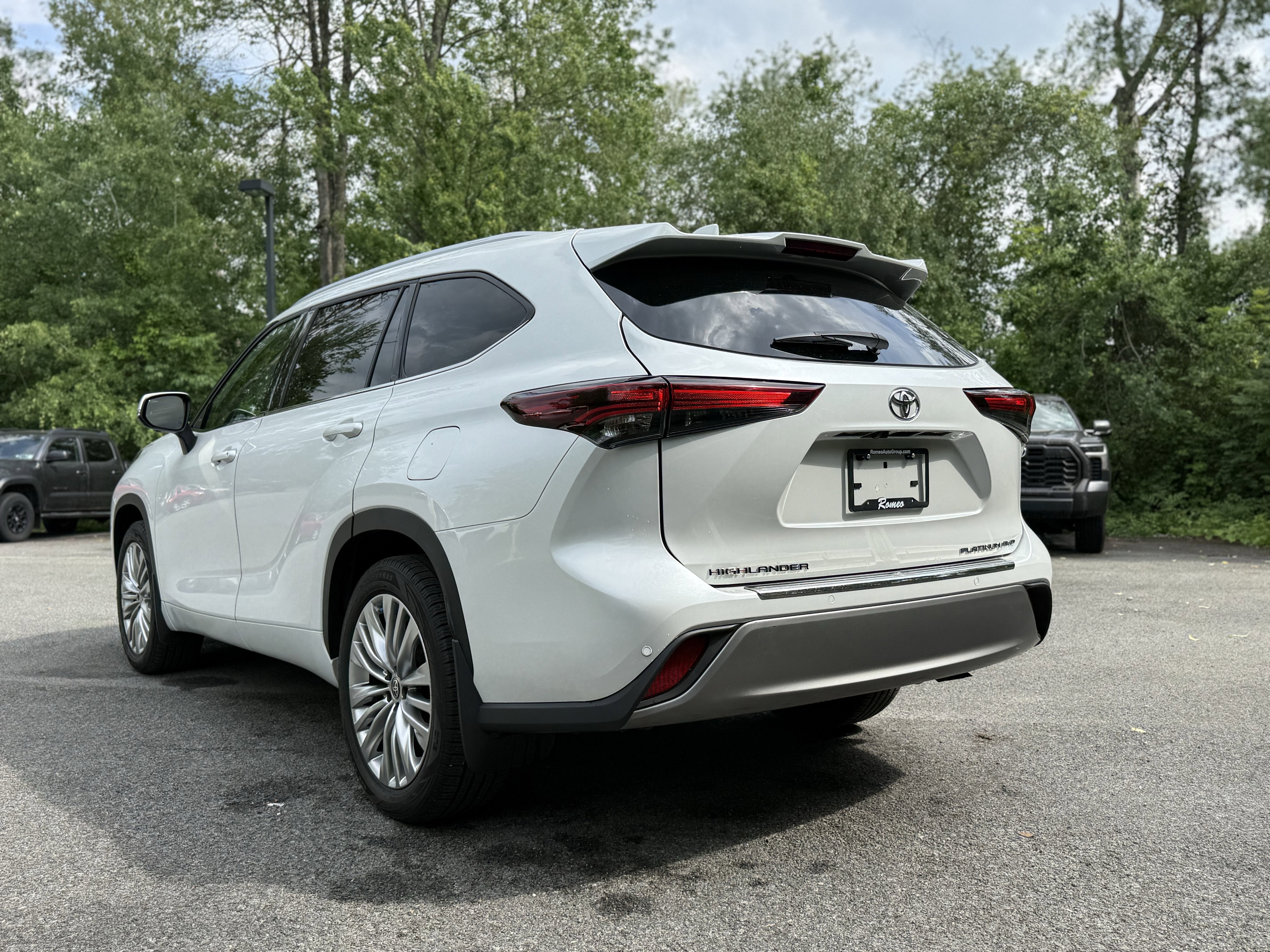 2024 Toyota Highlander Platinum