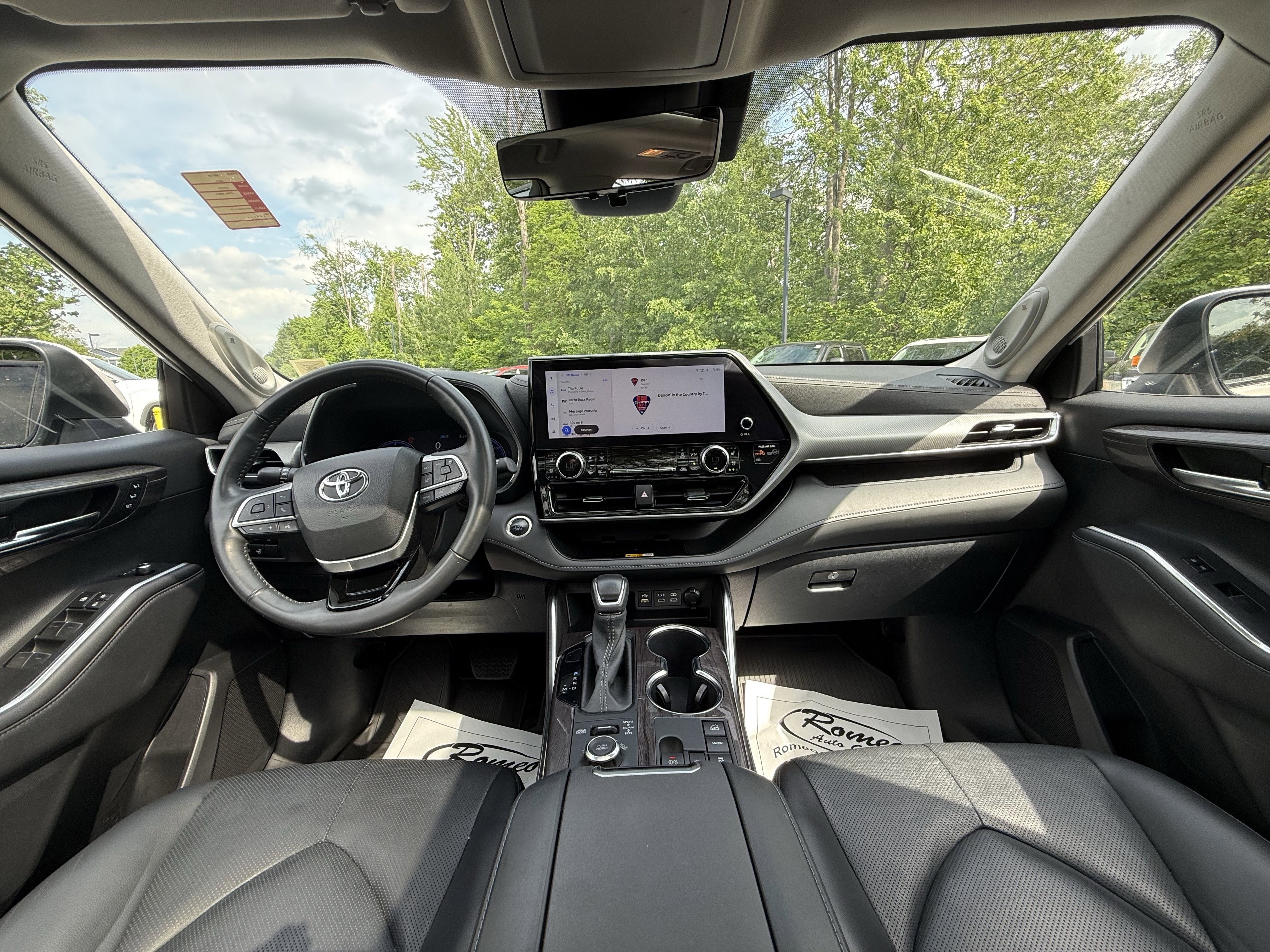 2024 Toyota Highlander Platinum