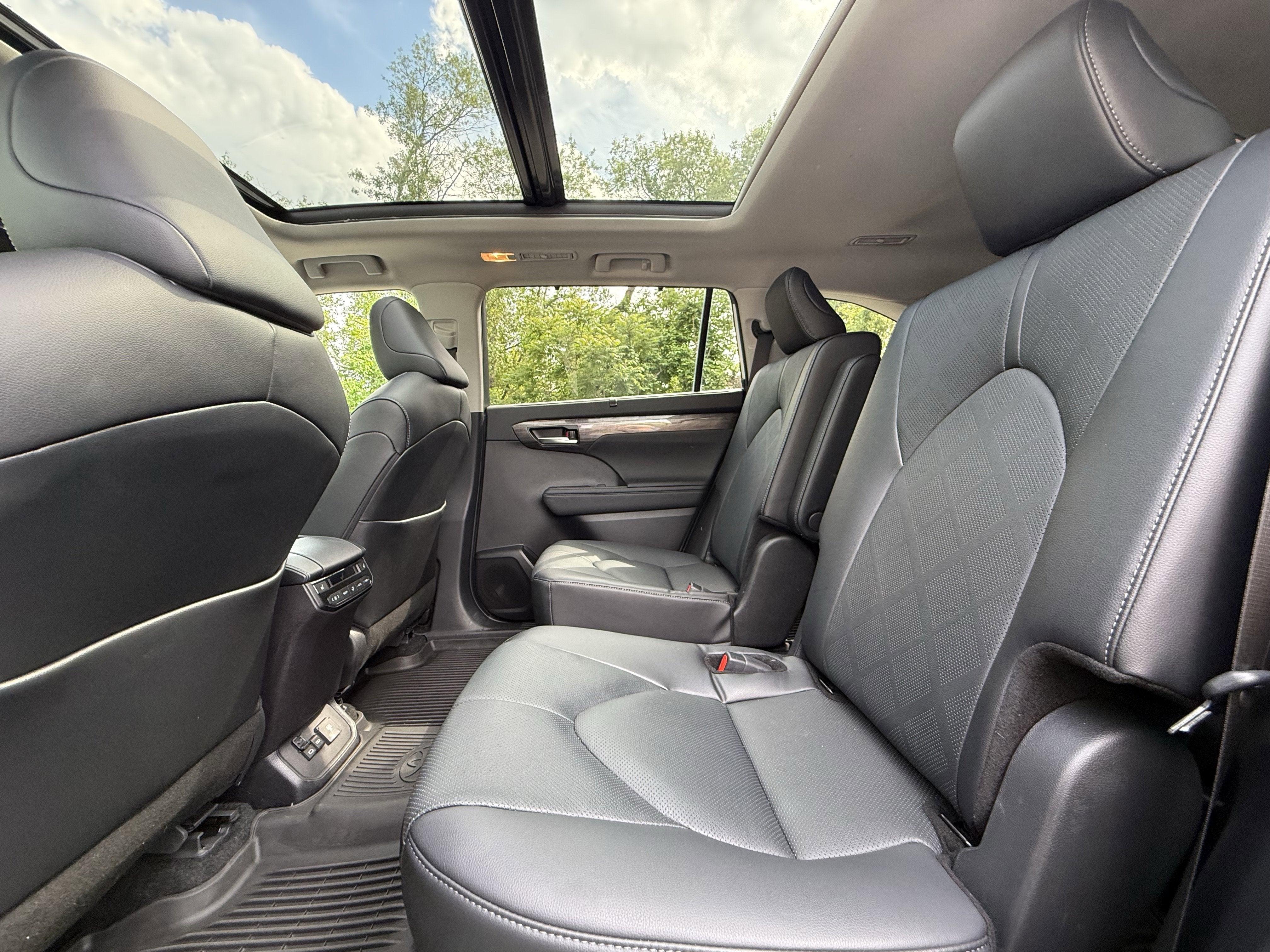 2024 Toyota Highlander Platinum