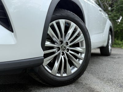 2024 Toyota Highlander Platinum