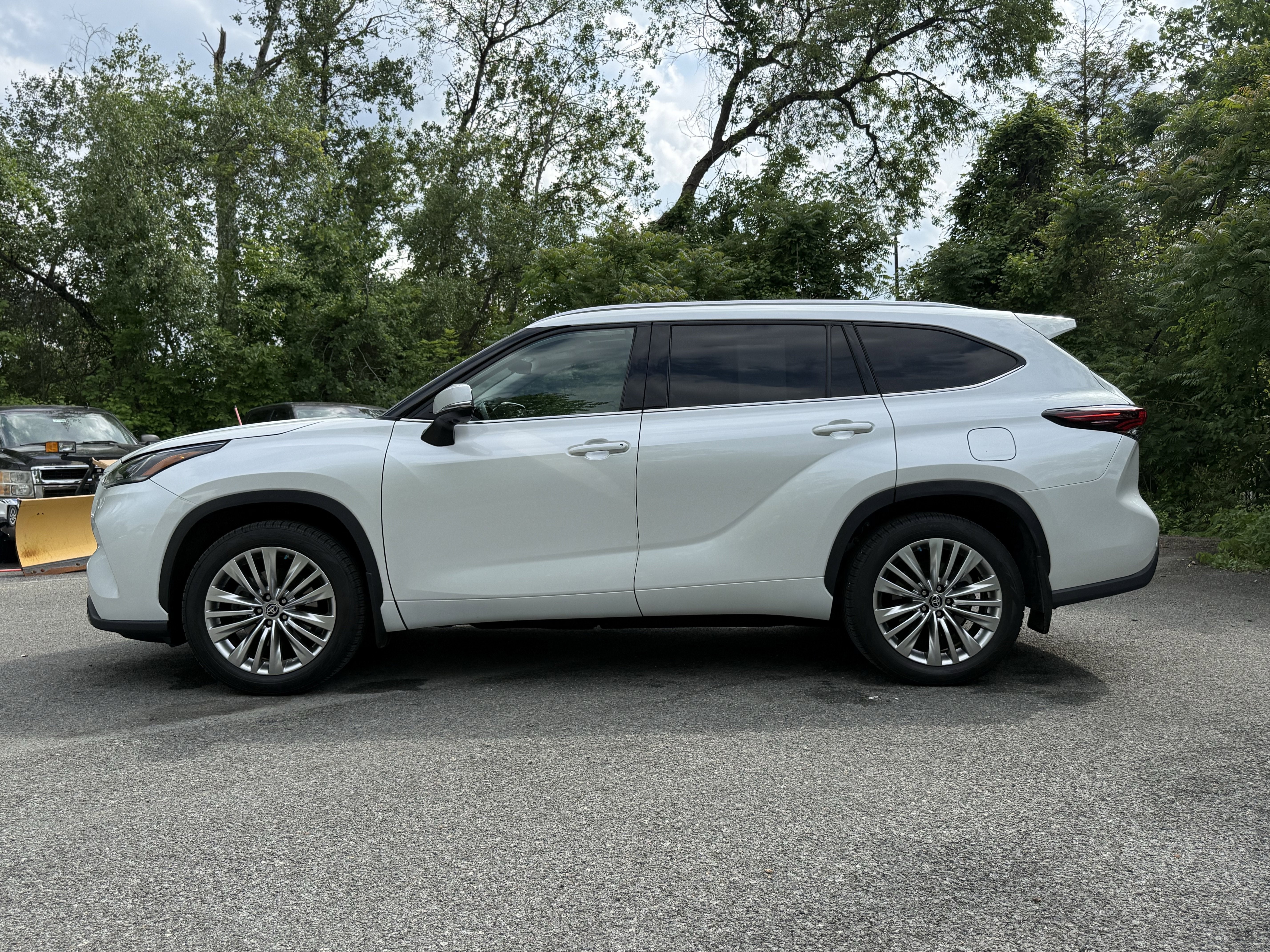2024 Toyota Highlander Platinum
