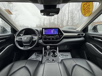 2023 Toyota Highlander XLE