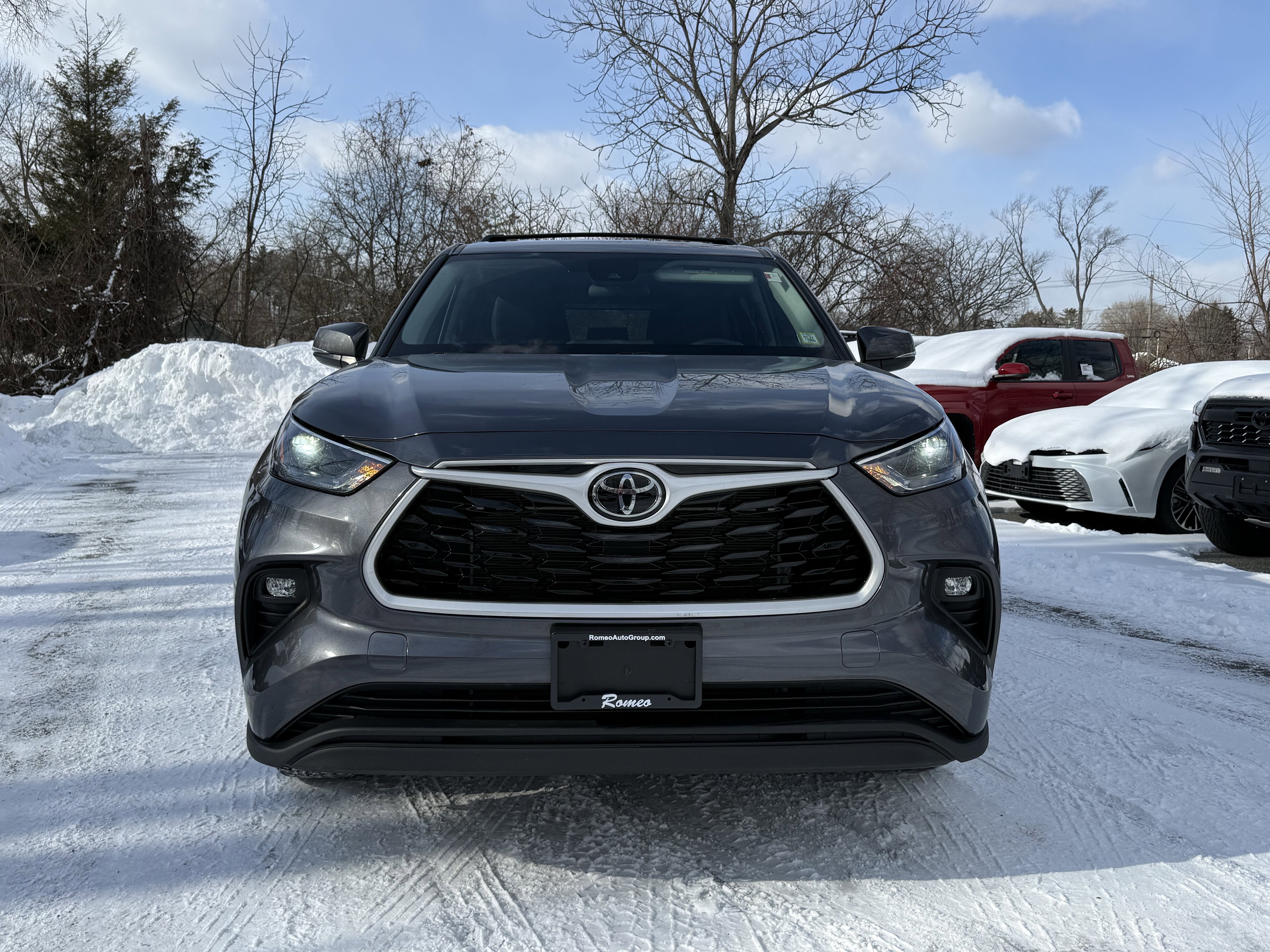 2023 Toyota Highlander LE