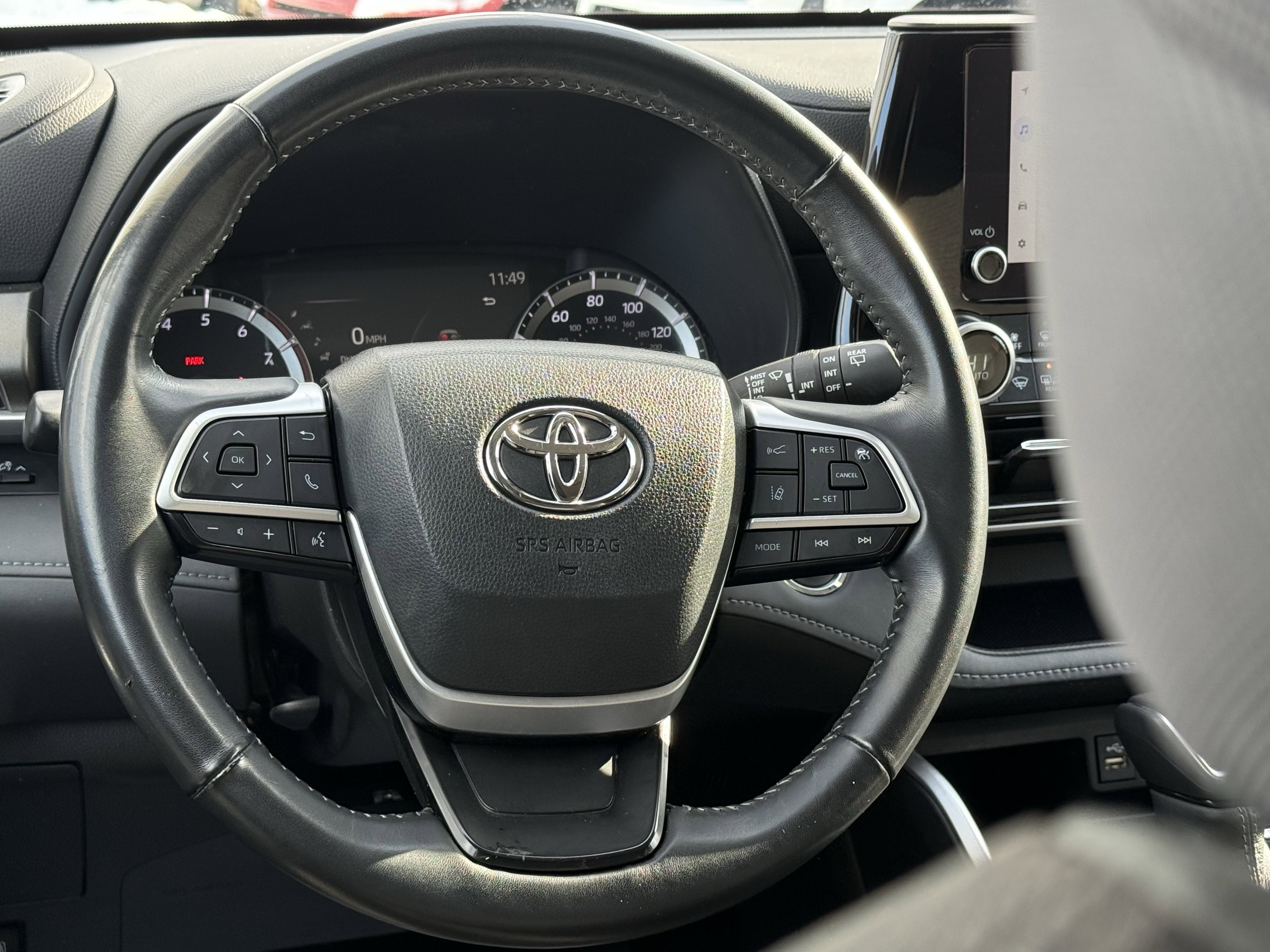 2023 Toyota Highlander LE