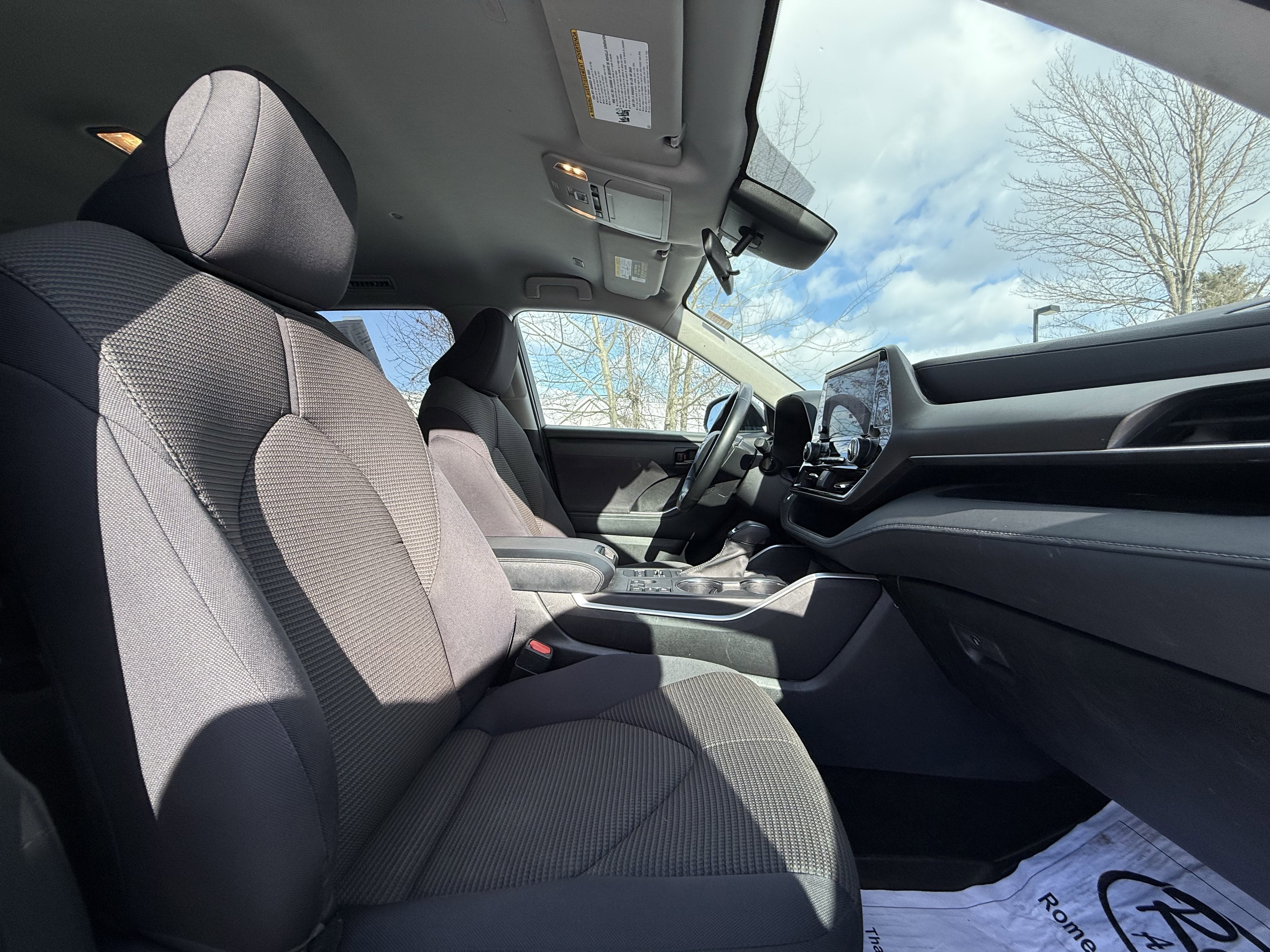 2023 Toyota Highlander LE