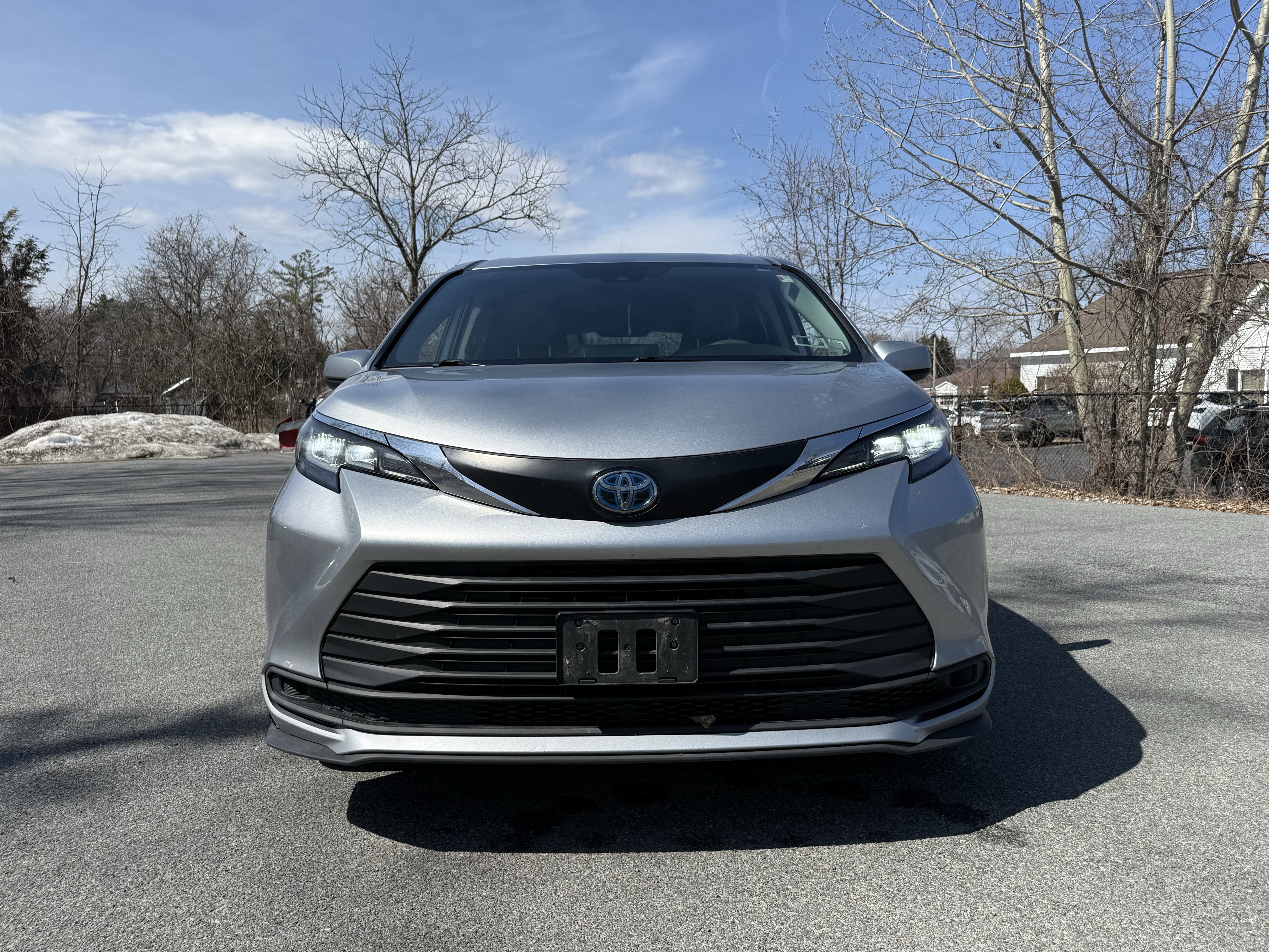 2022 Toyota Sienna LE 8 Passenger