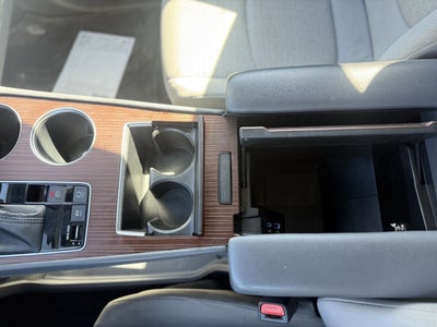 2022 Toyota Sienna LE 8 Passenger