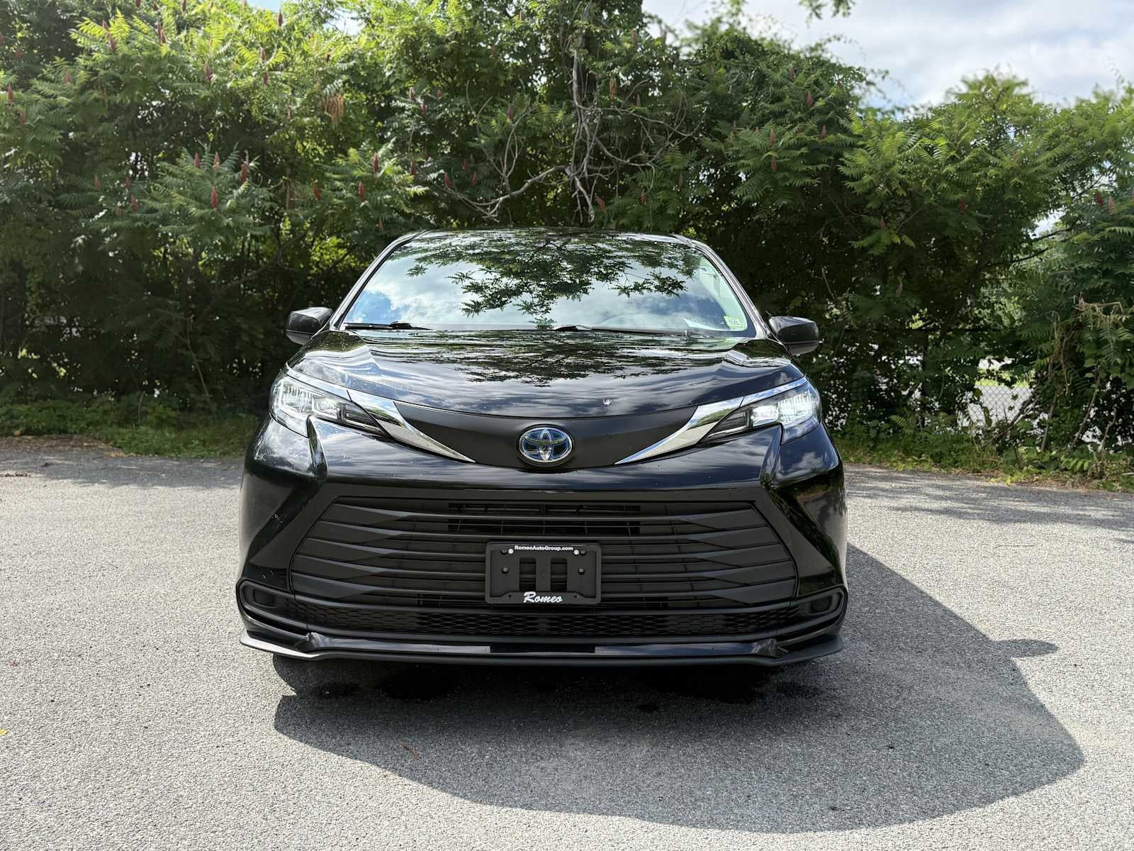2022 Toyota Sienna LE