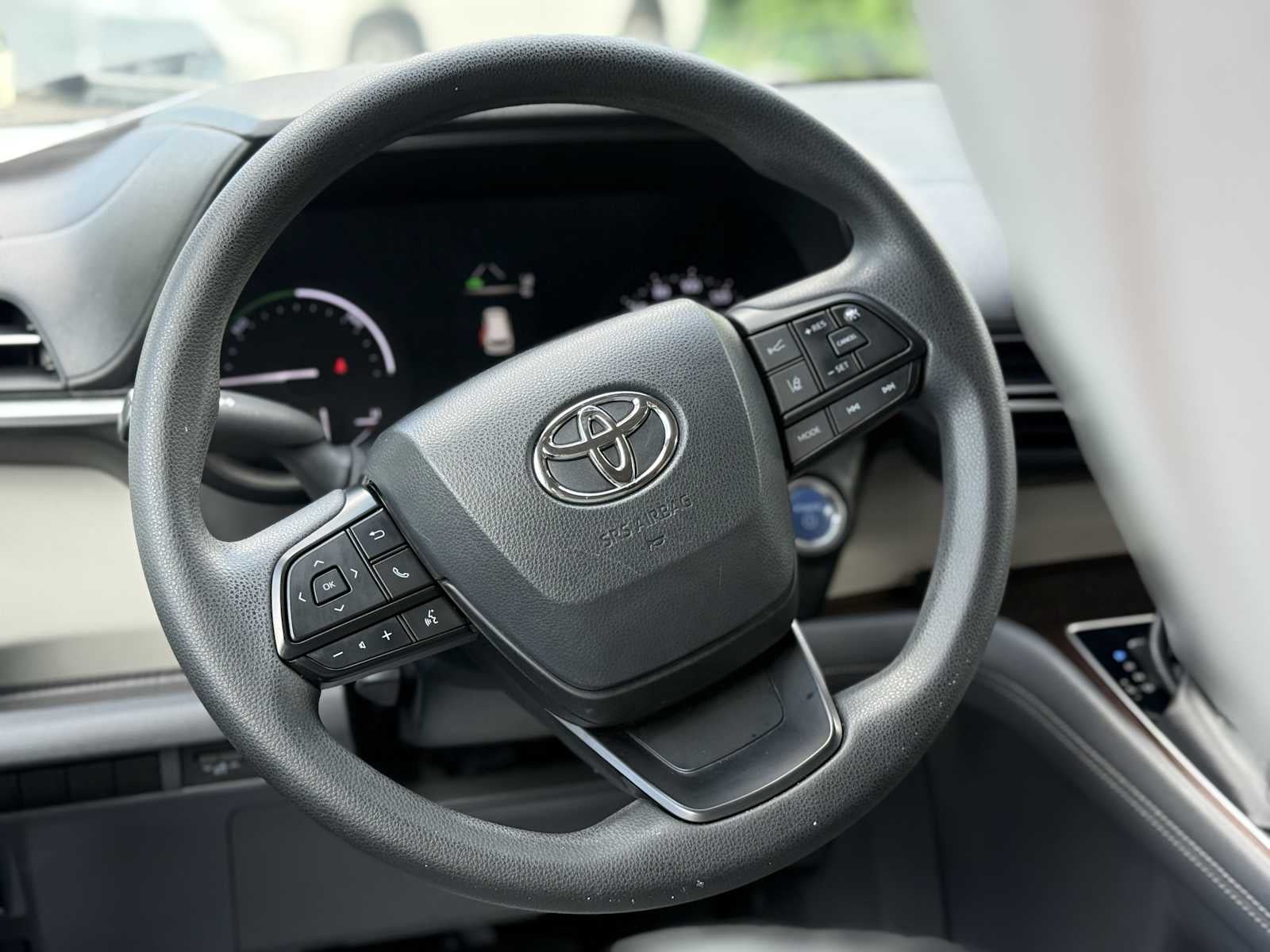 2022 Toyota Sienna LE