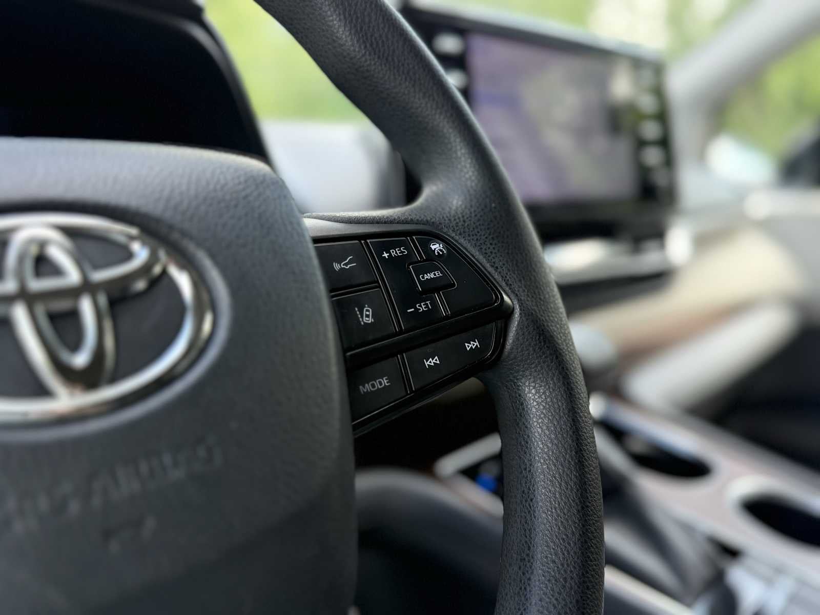 2022 Toyota Sienna LE
