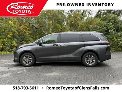 2025 Toyota Sienna XLE 8 Passenger