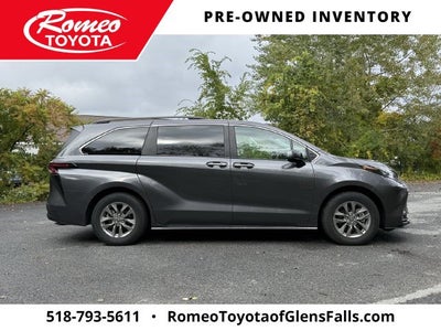 2025 Toyota Sienna XLE 8 Passenger