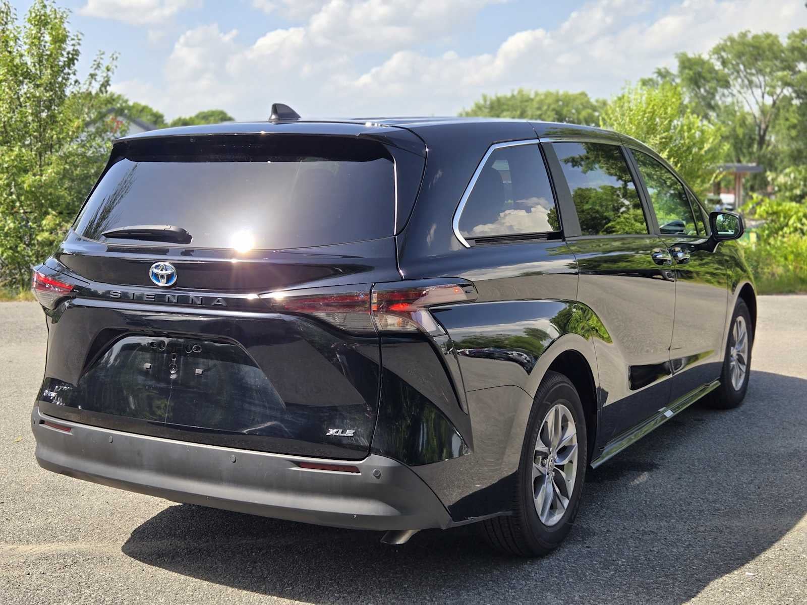 2025 Toyota Sienna XLE 8 Passenger