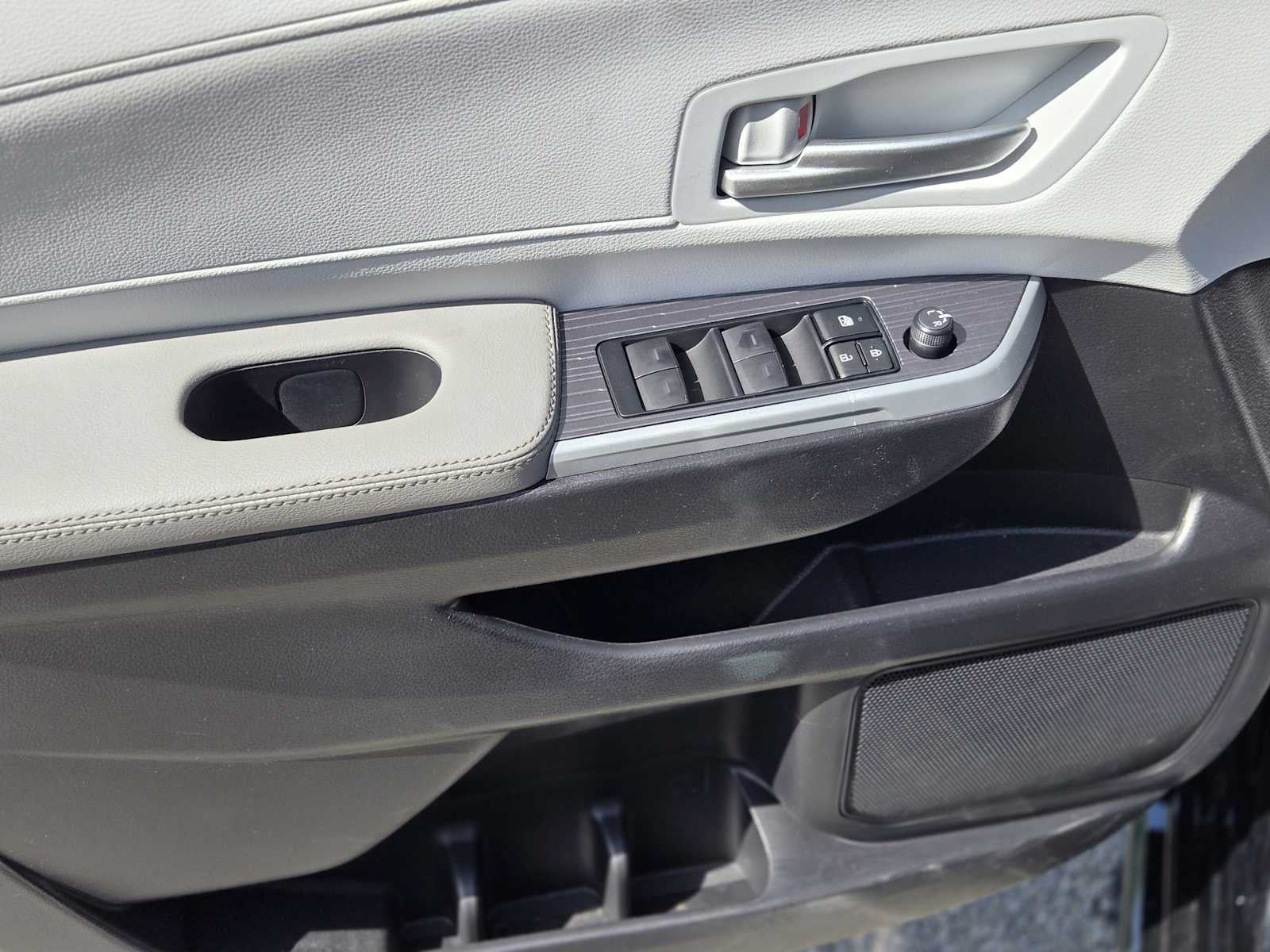 2025 Toyota Sienna XLE 8 Passenger