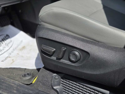 2025 Toyota Sienna XLE 8 Passenger