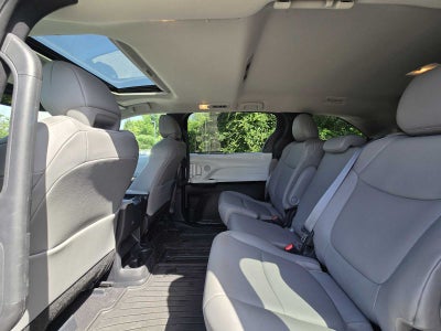 2025 Toyota Sienna XLE 8 Passenger