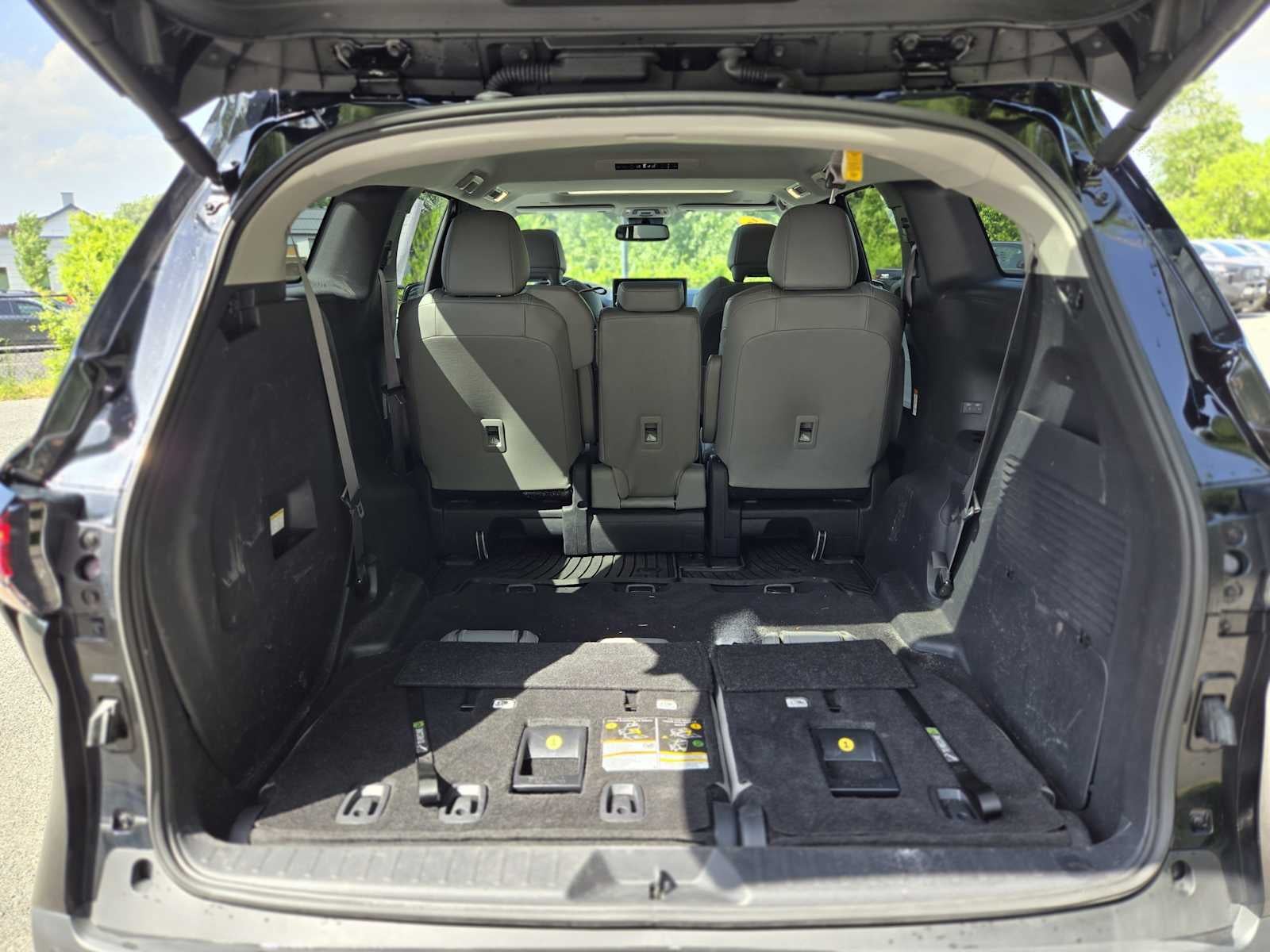 2025 Toyota Sienna XLE 8 Passenger