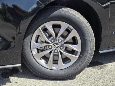 2025 Toyota Sienna XLE 8 Passenger