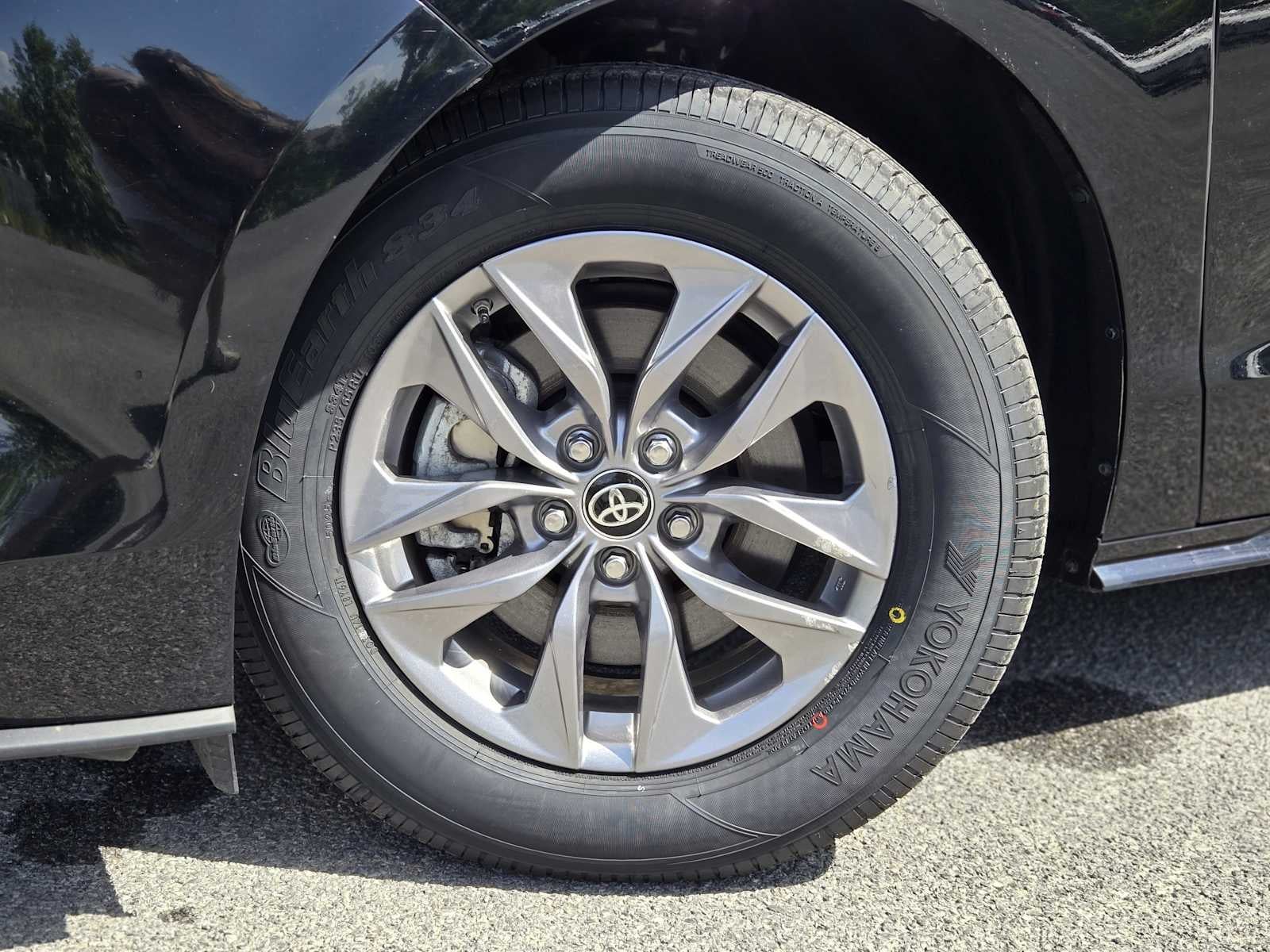 2025 Toyota Sienna XLE 8 Passenger