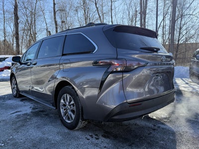 2023 Toyota Sienna XLE