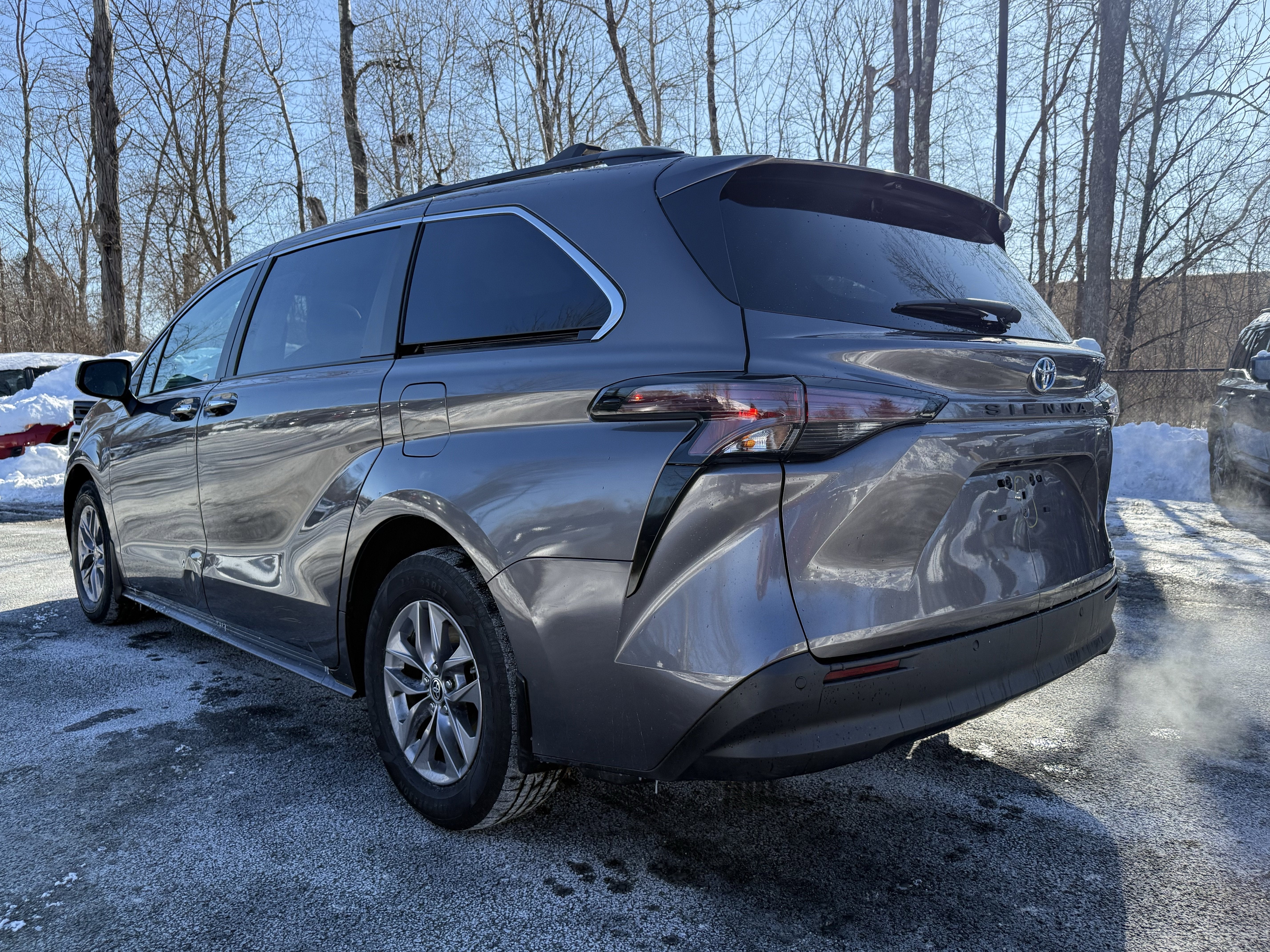 2023 Toyota Sienna XLE