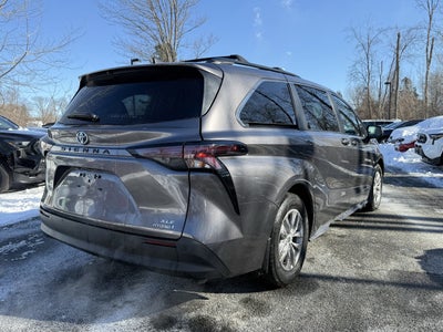 2023 Toyota Sienna XLE