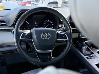 2023 Toyota Sienna XLE