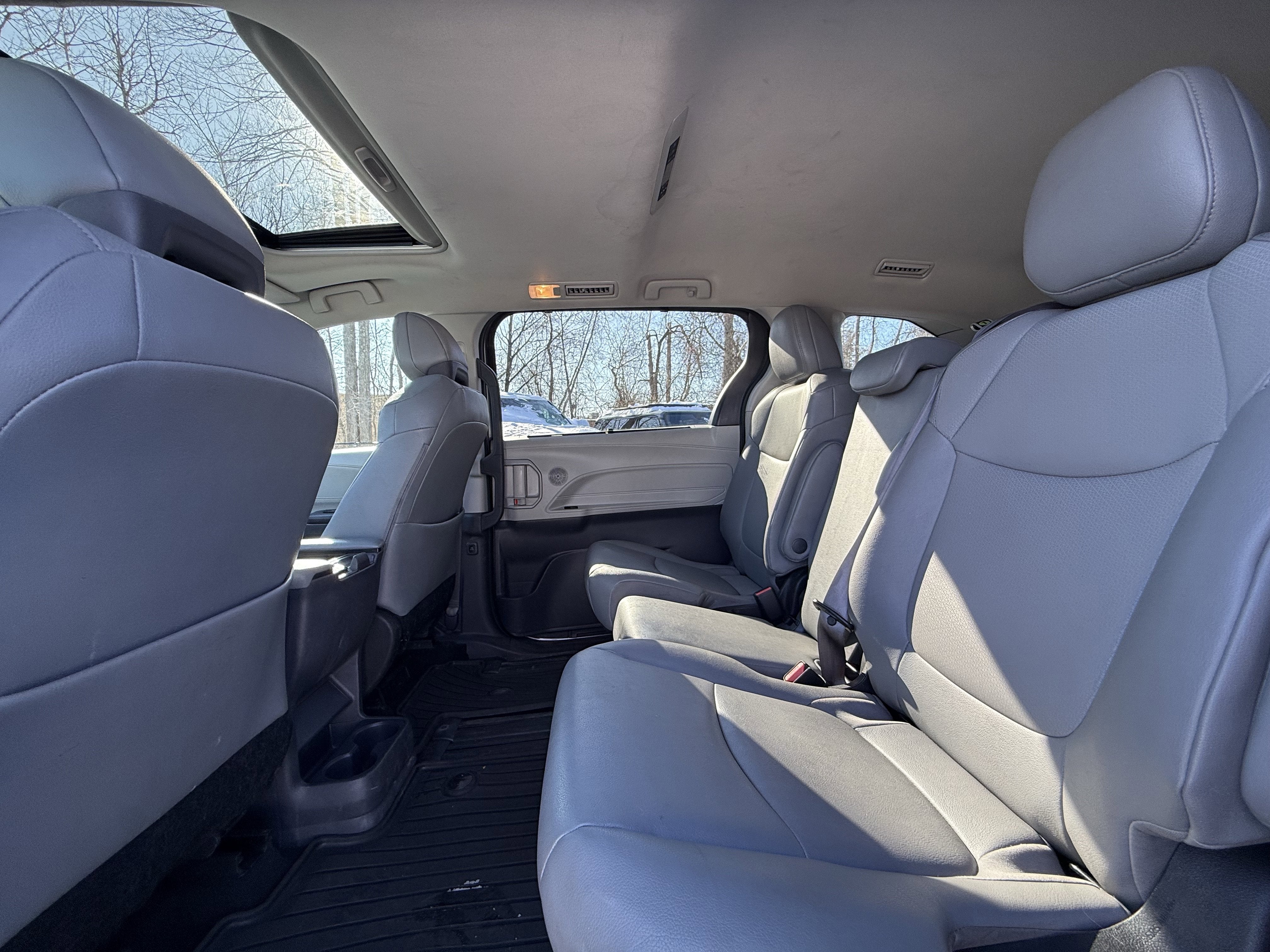 2023 Toyota Sienna XLE