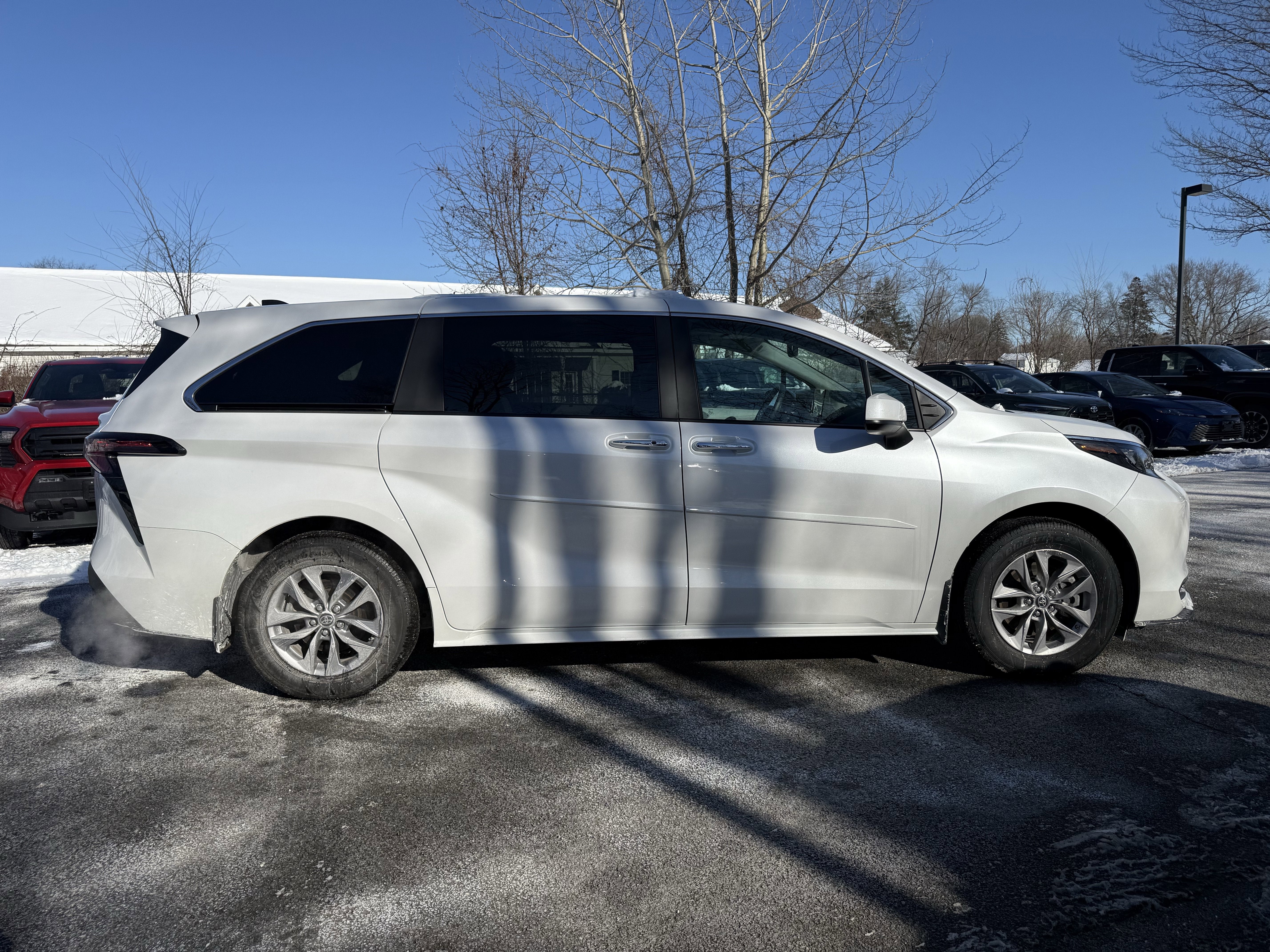 2025 Toyota Sienna XLE 7 Passenger
