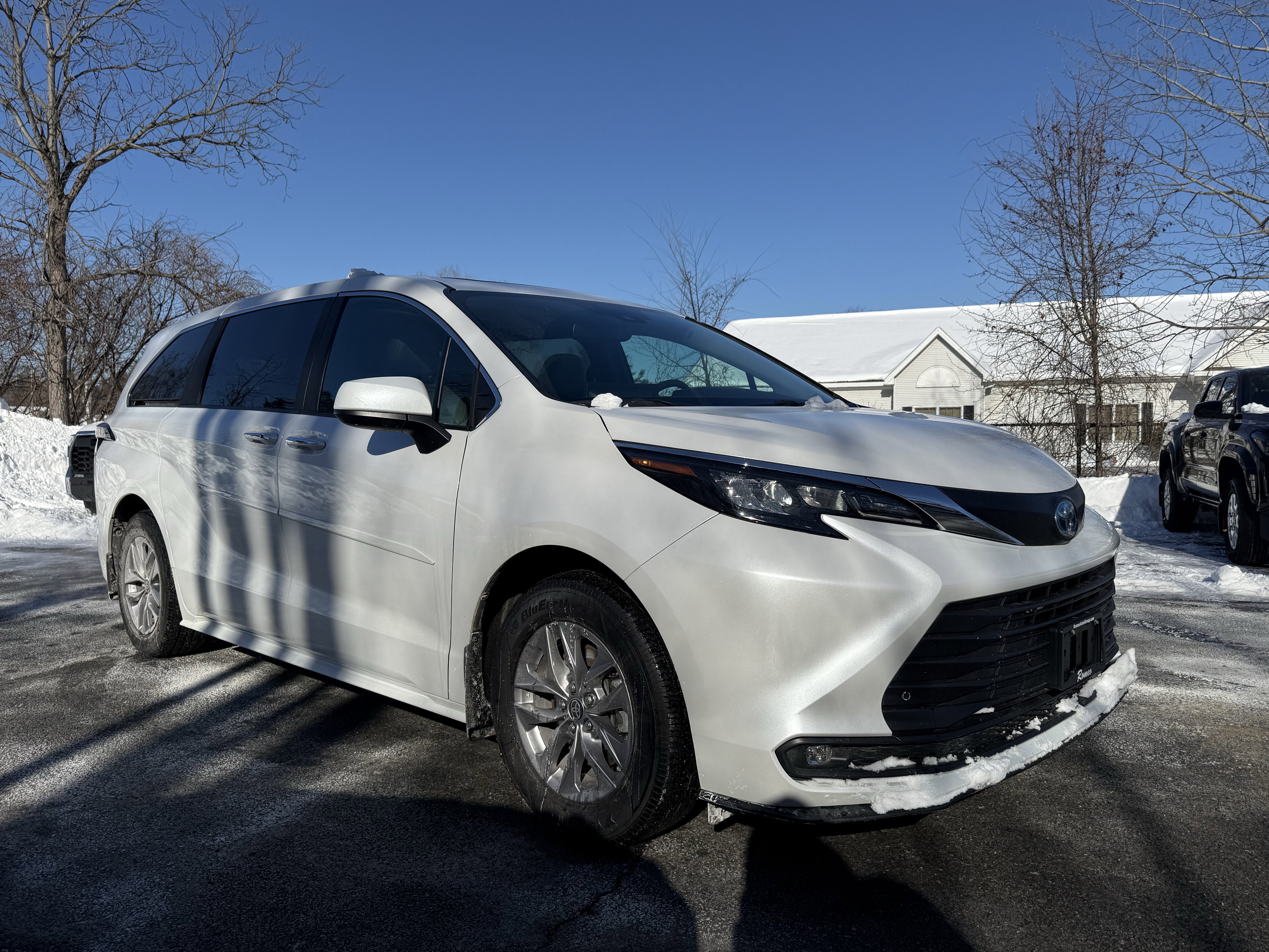 2025 Toyota Sienna XLE 7 Passenger