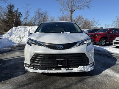 2025 Toyota Sienna XLE 7 Passenger